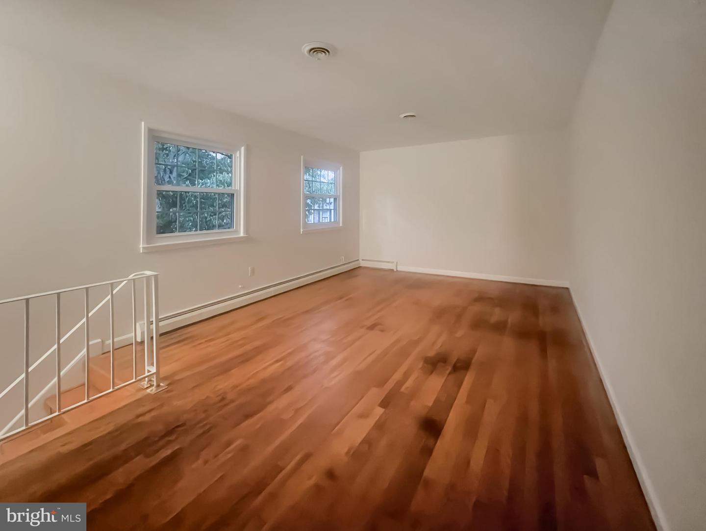 14550 EASTMAN ST, WOODBRIDGE, Virginia 22193, 3 Bedrooms Bedrooms, ,2 BathroomsBathrooms,Residential,For sale,14550 EASTMAN ST,VAPW2104846 MLS # VAPW2104846