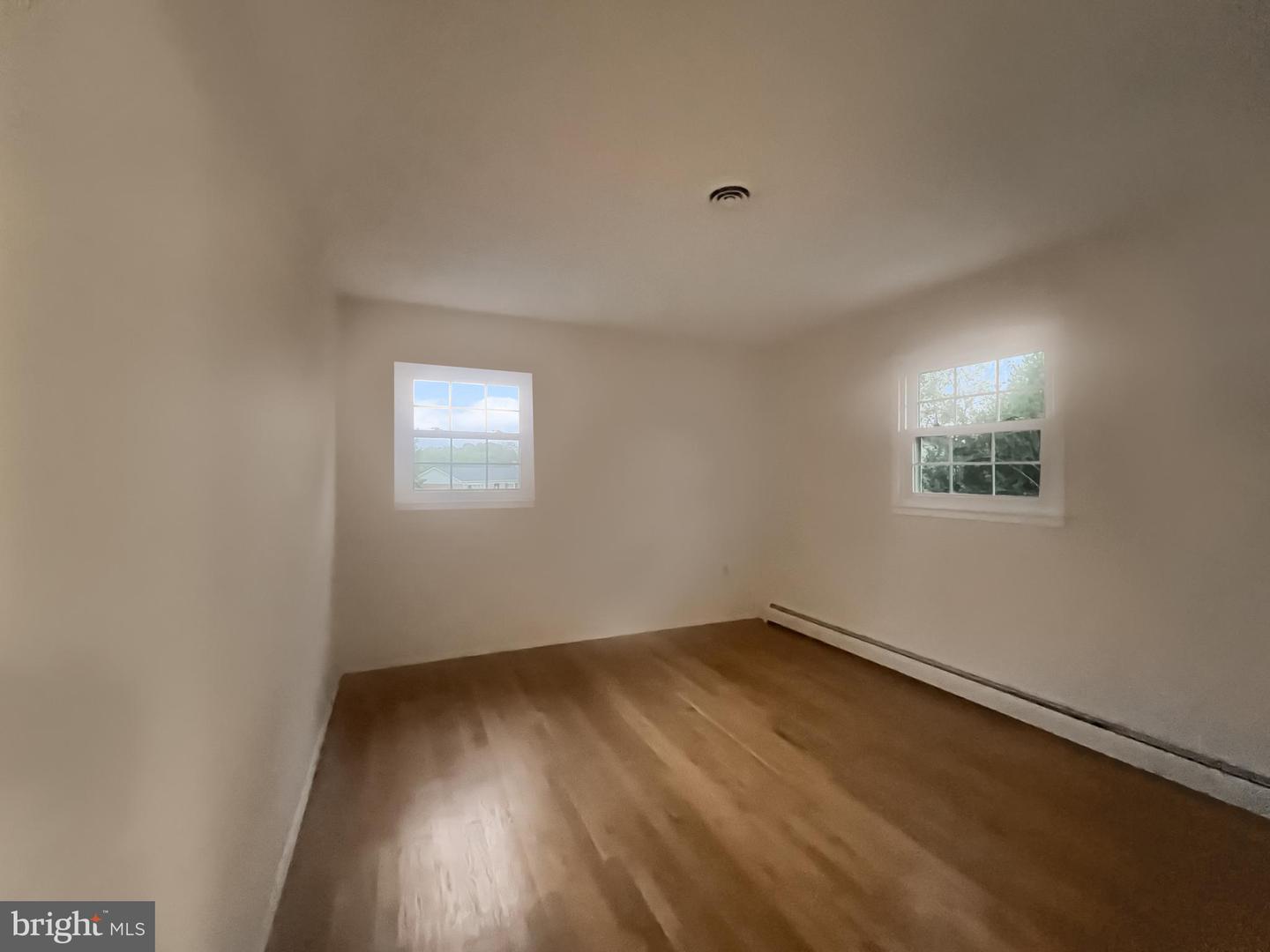 14550 EASTMAN ST, WOODBRIDGE, Virginia 22193, 3 Bedrooms Bedrooms, ,2 BathroomsBathrooms,Residential,For sale,14550 EASTMAN ST,VAPW2104846 MLS # VAPW2104846