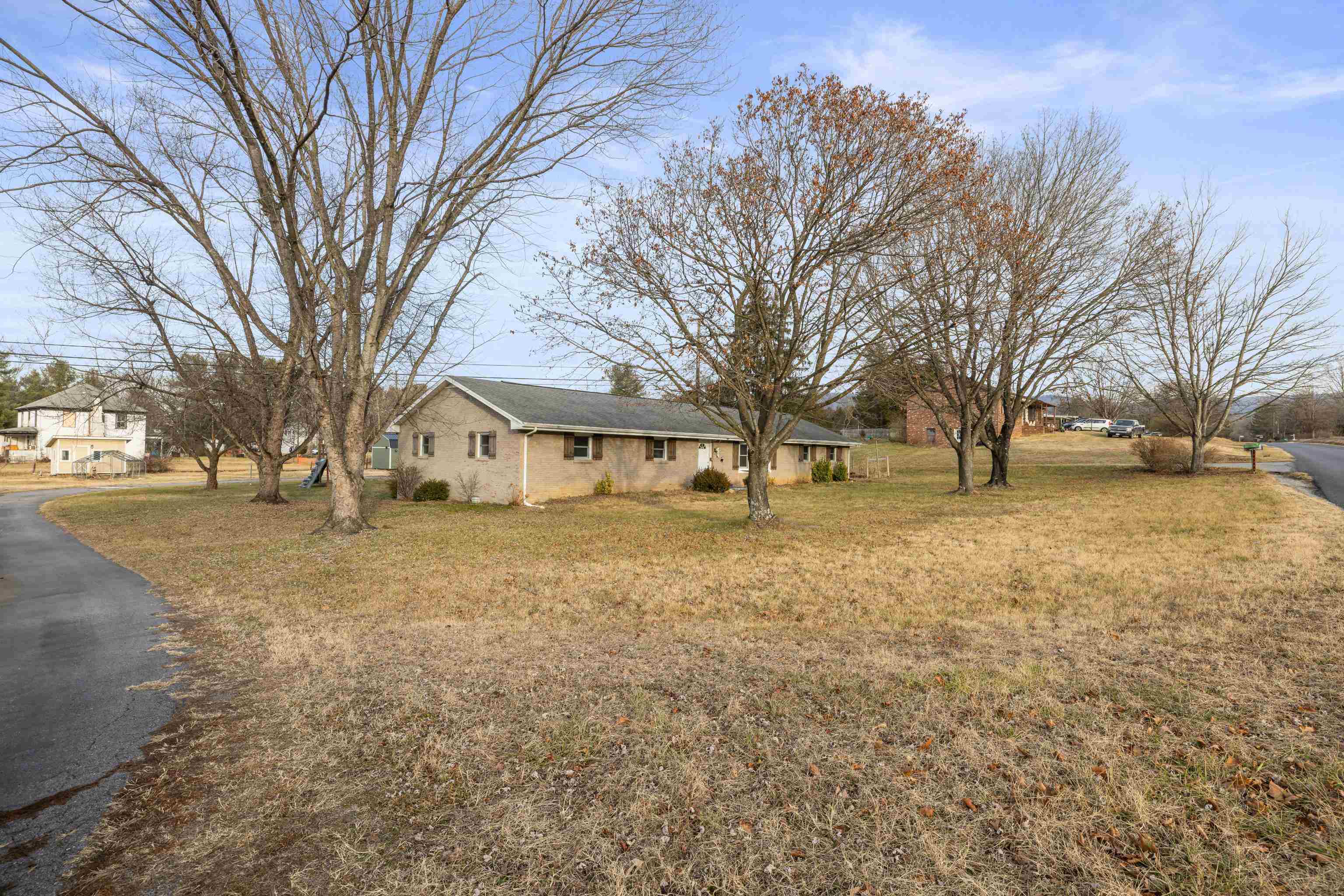 54 THOROFARE RD, CRIMORA, Virginia 24431, 5 Bedrooms Bedrooms, ,2 BathroomsBathrooms,Residential,54 THOROFARE RD,672293 MLS # 672293 54 THOROFARE RD, CRIMORA, Virginia 24431, 5 Bedrooms Bedrooms, ,2 BathroomsBathrooms,Residential,54 THOROFARE RD,672293 MLS # 672293