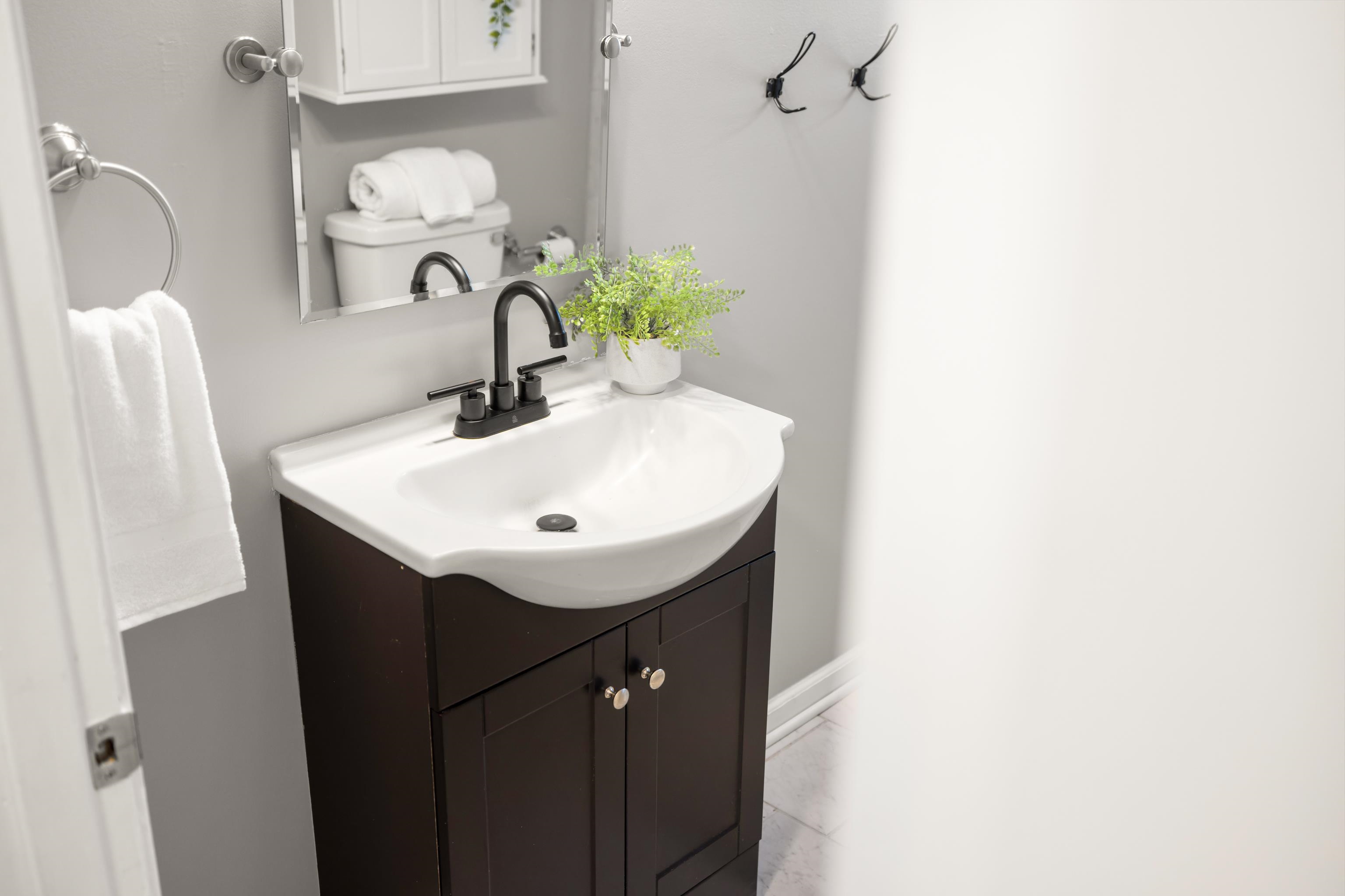 54 THOROFARE RD, CRIMORA, Virginia 24431, 5 Bedrooms Bedrooms, ,2 BathroomsBathrooms,Residential,54 THOROFARE RD,672293 MLS # 672293 54 THOROFARE RD, CRIMORA, Virginia 24431, 5 Bedrooms Bedrooms, ,2 BathroomsBathrooms,Residential,54 THOROFARE RD,672293 MLS # 672293