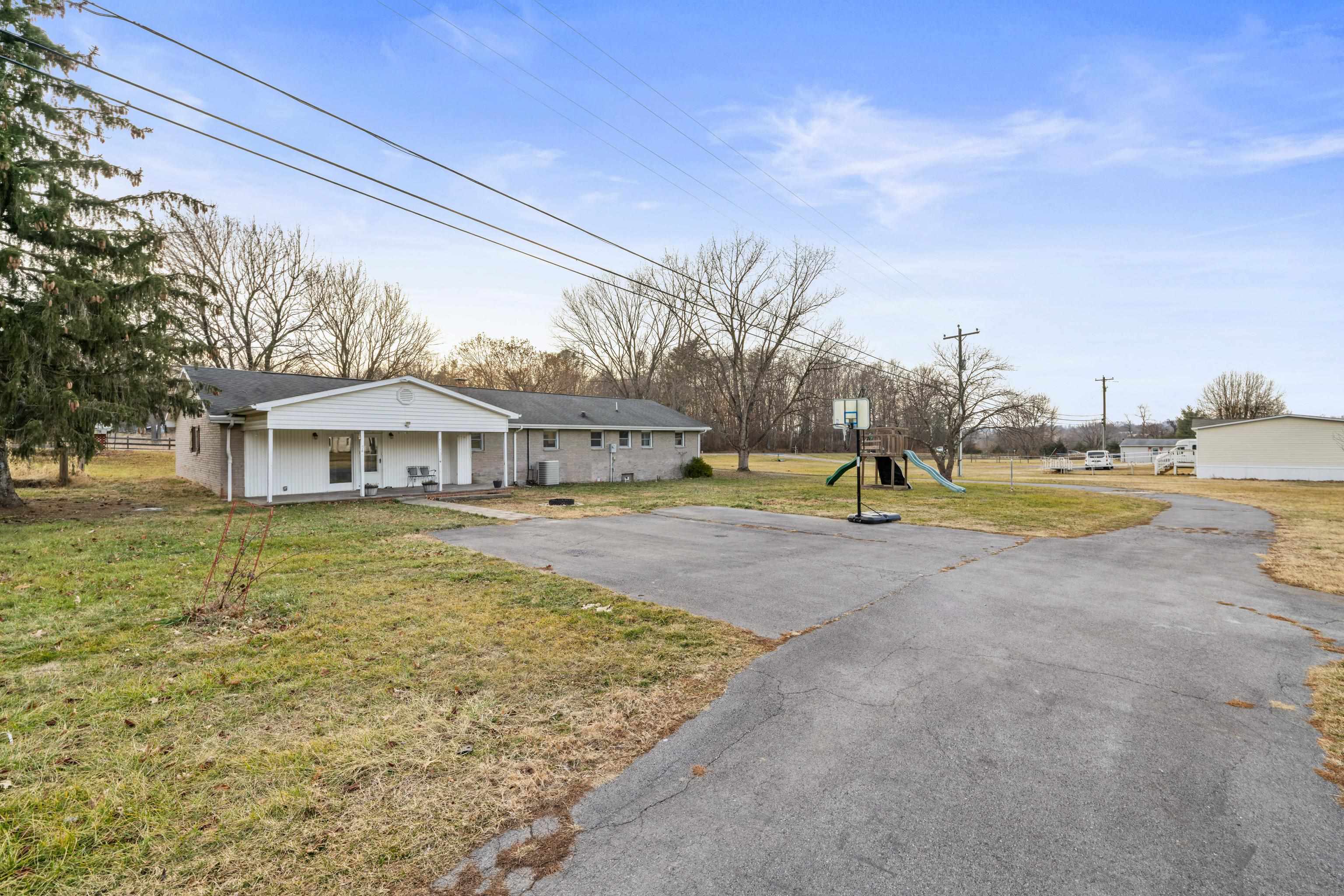 54 THOROFARE RD, CRIMORA, Virginia 24431, 5 Bedrooms Bedrooms, ,2 BathroomsBathrooms,Residential,54 THOROFARE RD,672293 MLS # 672293 54 THOROFARE RD, CRIMORA, Virginia 24431, 5 Bedrooms Bedrooms, ,2 BathroomsBathrooms,Residential,54 THOROFARE RD,672293 MLS # 672293