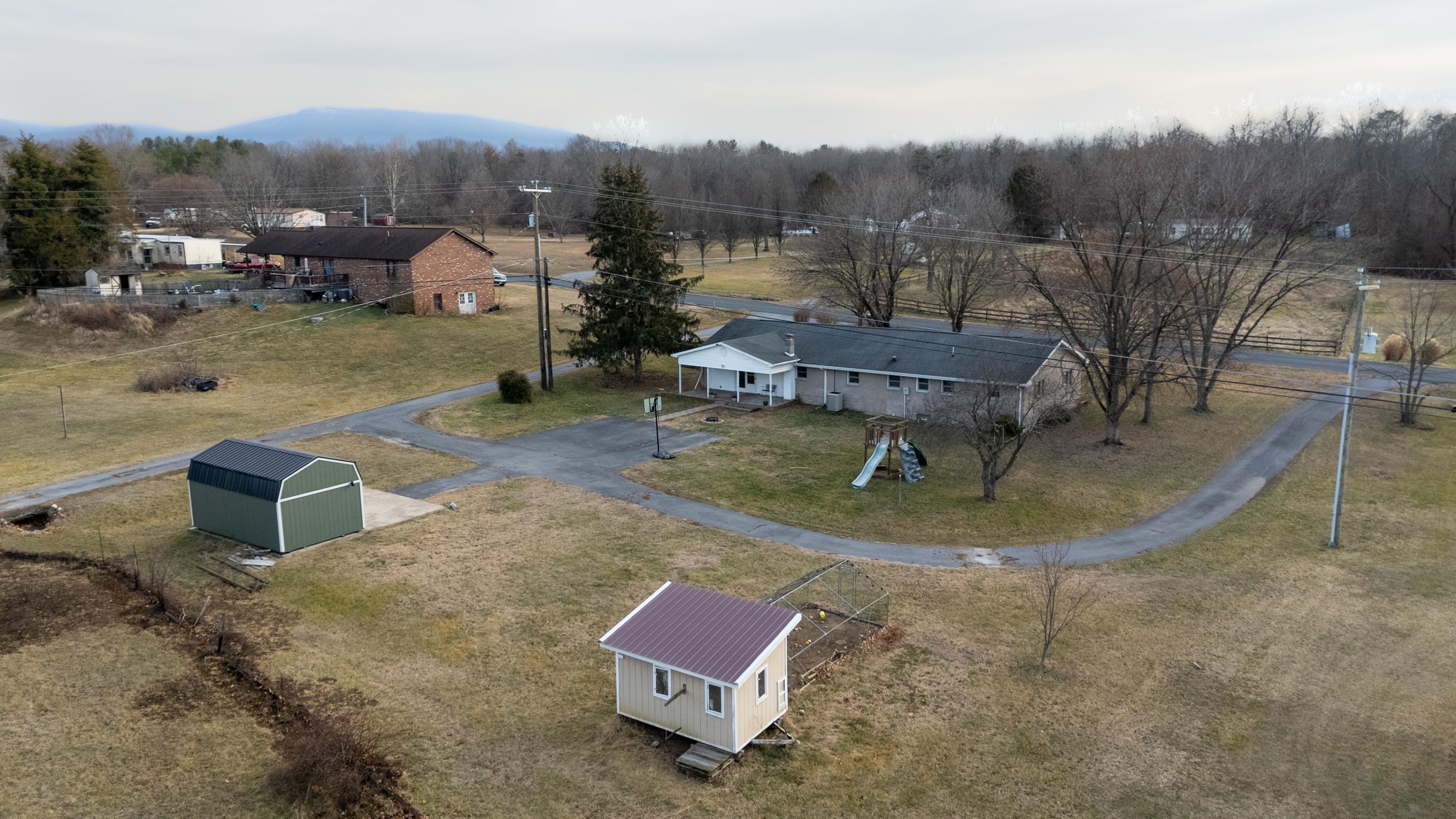 54 THOROFARE RD, CRIMORA, Virginia 24431, 5 Bedrooms Bedrooms, ,2 BathroomsBathrooms,Residential,54 THOROFARE RD,672293 MLS # 672293 54 THOROFARE RD, CRIMORA, Virginia 24431, 5 Bedrooms Bedrooms, ,2 BathroomsBathrooms,Residential,54 THOROFARE RD,672293 MLS # 672293