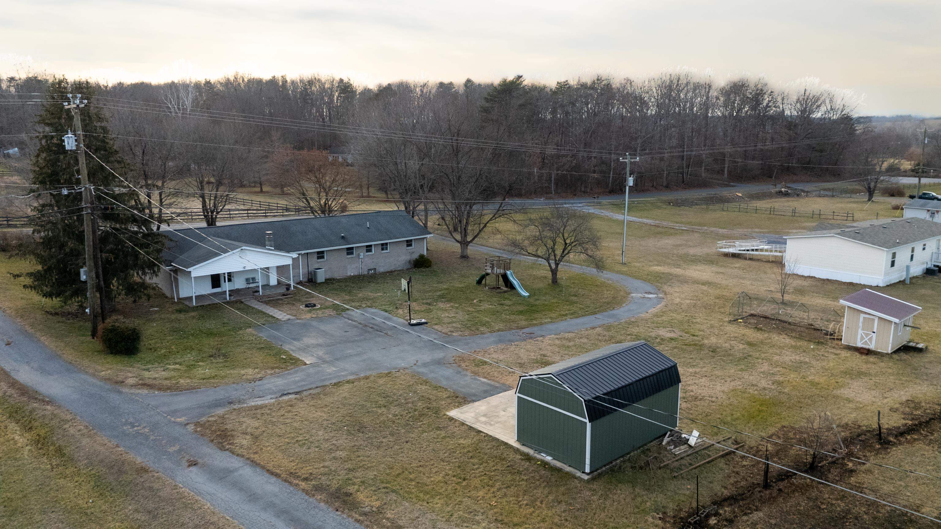 54 THOROFARE RD, CRIMORA, Virginia 24431, 5 Bedrooms Bedrooms, ,2 BathroomsBathrooms,Residential,54 THOROFARE RD,672293 MLS # 672293 54 THOROFARE RD, CRIMORA, Virginia 24431, 5 Bedrooms Bedrooms, ,2 BathroomsBathrooms,Residential,54 THOROFARE RD,672293 MLS # 672293