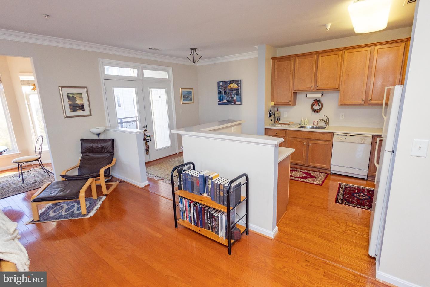 1621 LADUE CT #301, WOODBRIDGE, Virginia 22191, 2 Bedrooms Bedrooms, ,2 BathroomsBathrooms,Residential,For sale,1621 LADUE CT #301,VAPW2107308 MLS # VAPW2107308