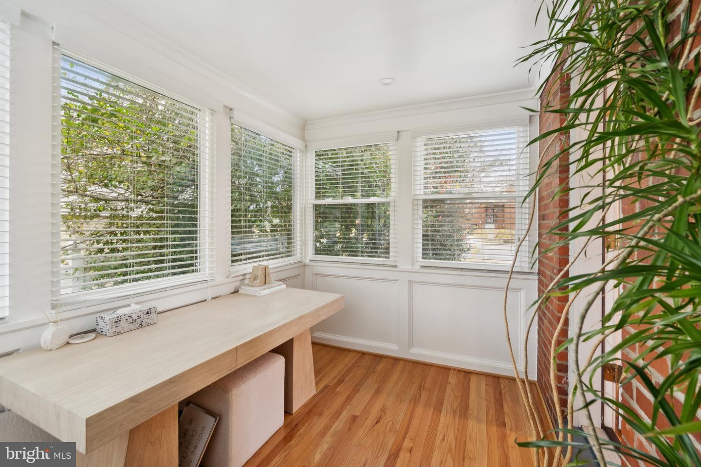 5300 WILSON BLVD, ARLINGTON, Virginia 22205, 3 Bedrooms Bedrooms, ,3 BathroomsBathrooms,Residential,For sale,5300 WILSON BLVD,VAAR2066110 MLS # VAAR2066110