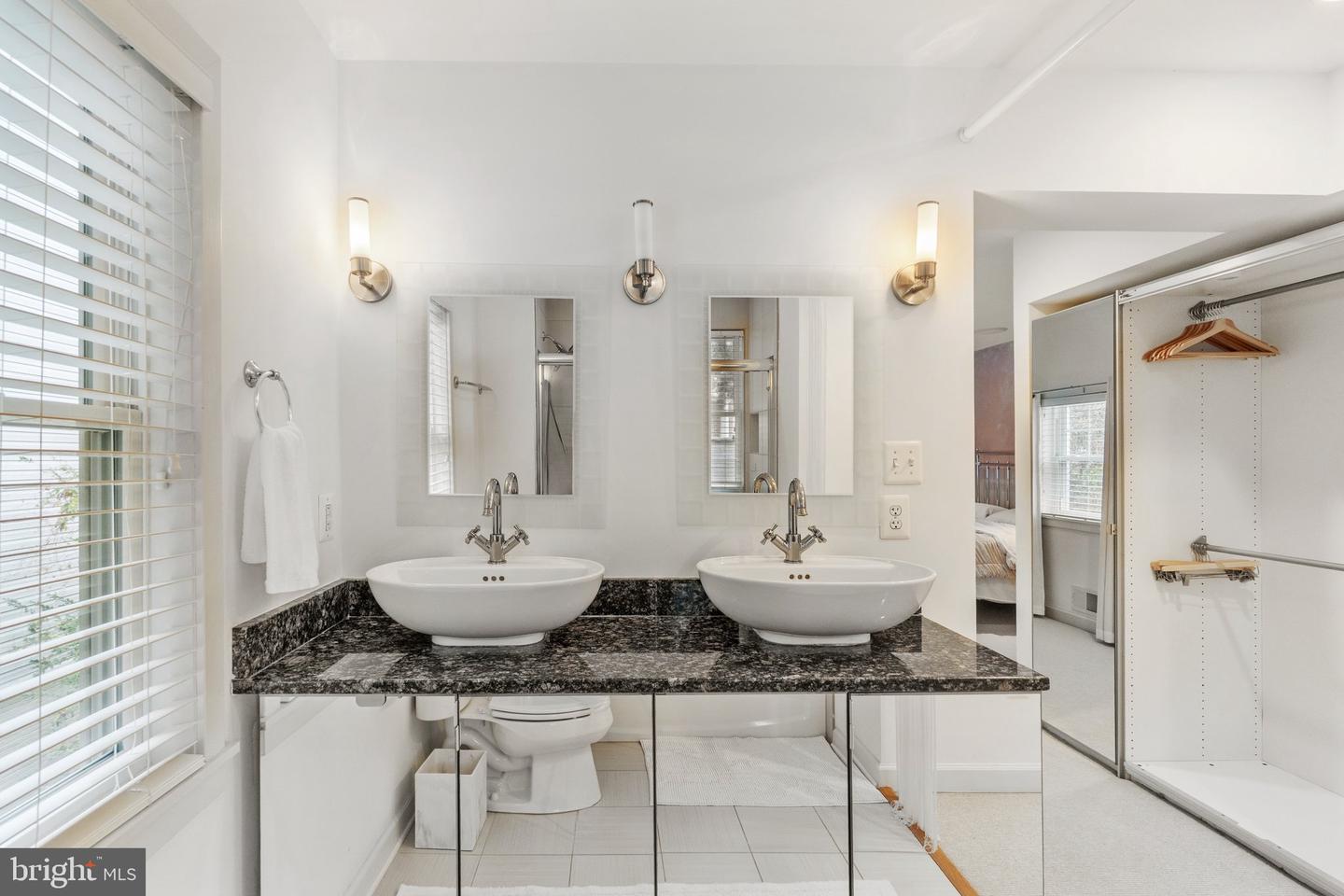 5300 WILSON BLVD, ARLINGTON, Virginia 22205, 3 Bedrooms Bedrooms, ,3 BathroomsBathrooms,Residential,For sale,5300 WILSON BLVD,VAAR2066110 MLS # VAAR2066110