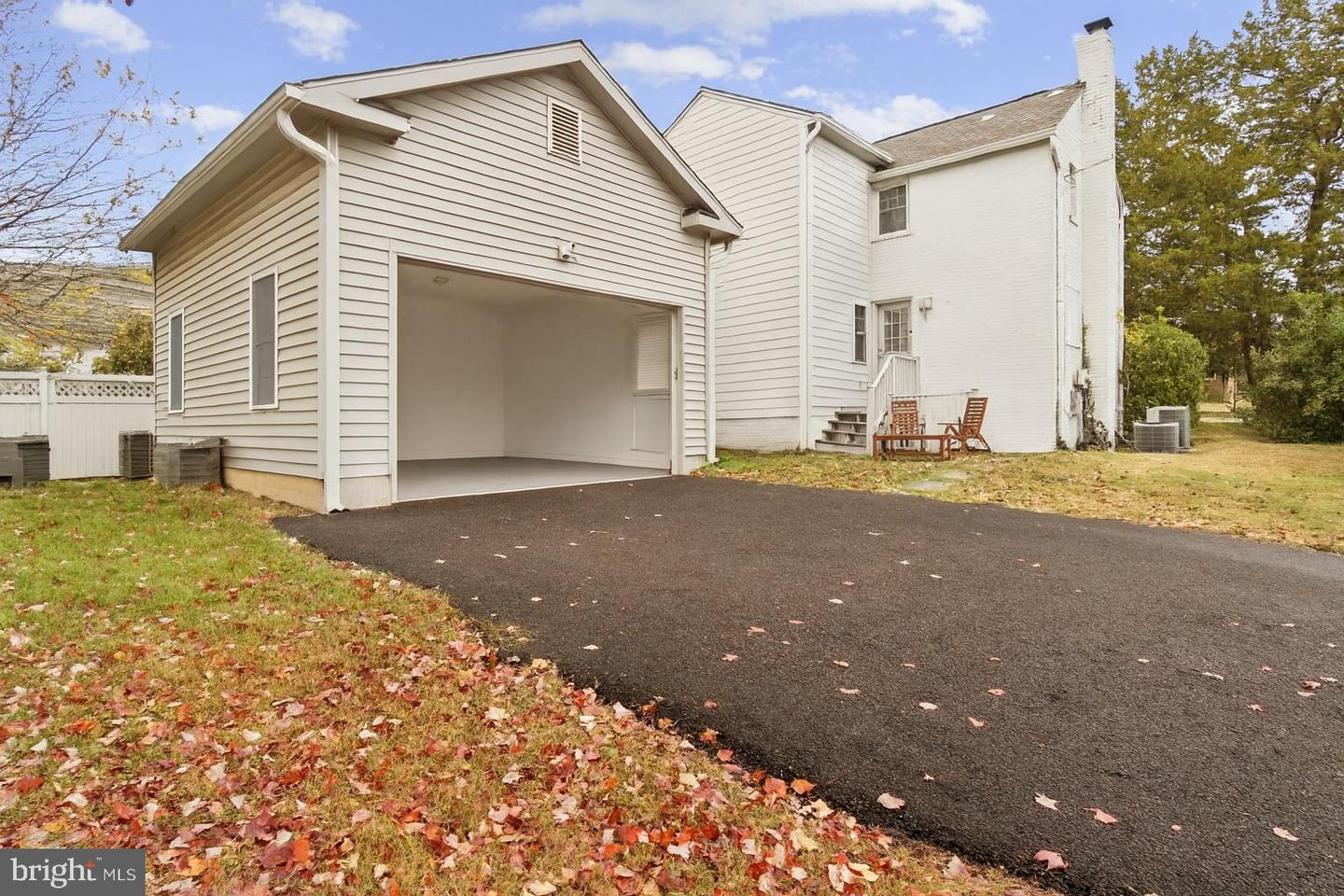 5300 WILSON BLVD, ARLINGTON, Virginia 22205, 3 Bedrooms Bedrooms, ,3 BathroomsBathrooms,Residential,For sale,5300 WILSON BLVD,VAAR2066110 MLS # VAAR2066110