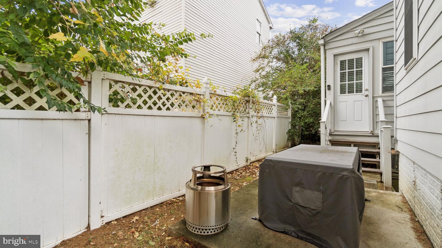 5300 WILSON BLVD, ARLINGTON, Virginia 22205, 3 Bedrooms Bedrooms, ,3 BathroomsBathrooms,Residential,For sale,5300 WILSON BLVD,VAAR2066110 MLS # VAAR2066110