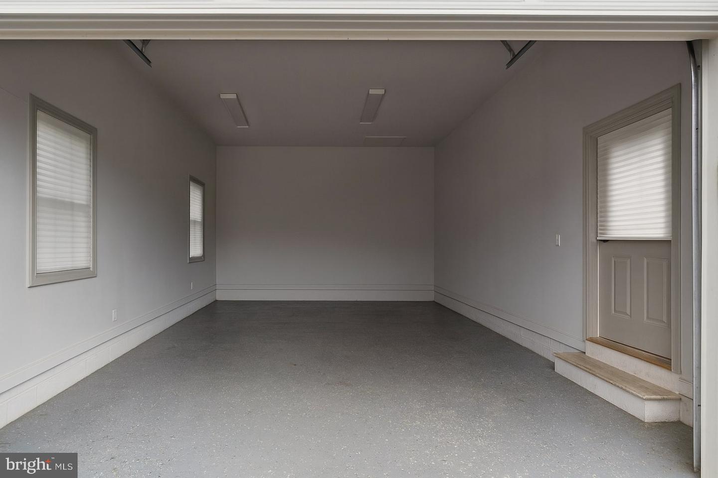 5300 WILSON BLVD, ARLINGTON, Virginia 22205, 3 Bedrooms Bedrooms, ,3 BathroomsBathrooms,Residential,For sale,5300 WILSON BLVD,VAAR2066110 MLS # VAAR2066110