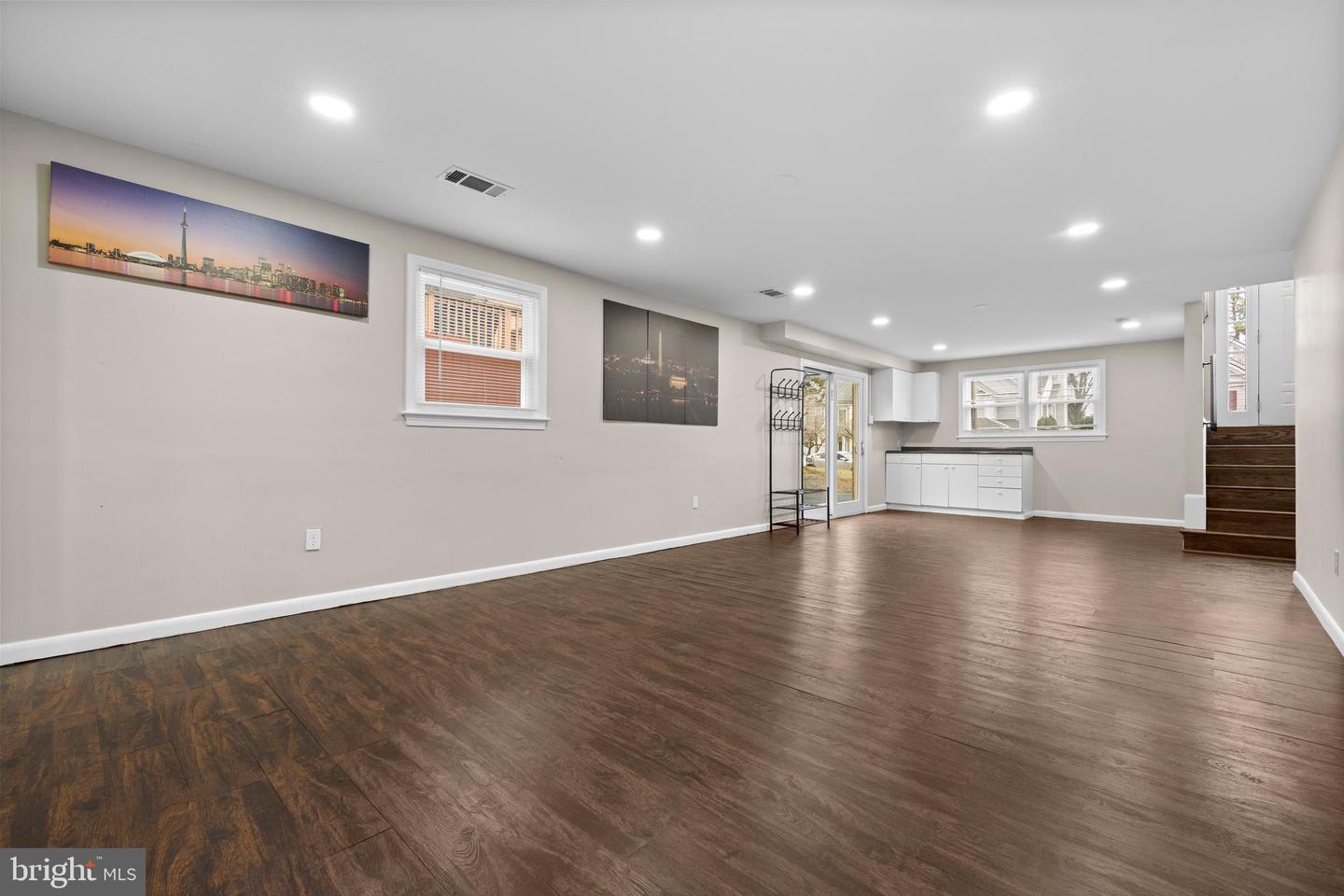 1650 LA SALLE AVE, MCLEAN, Virginia 22102, 5 Bedrooms Bedrooms, ,3 BathroomsBathrooms,Residential,For sale,1650 LA SALLE AVE,VAFX2280820 MLS # VAFX2280820