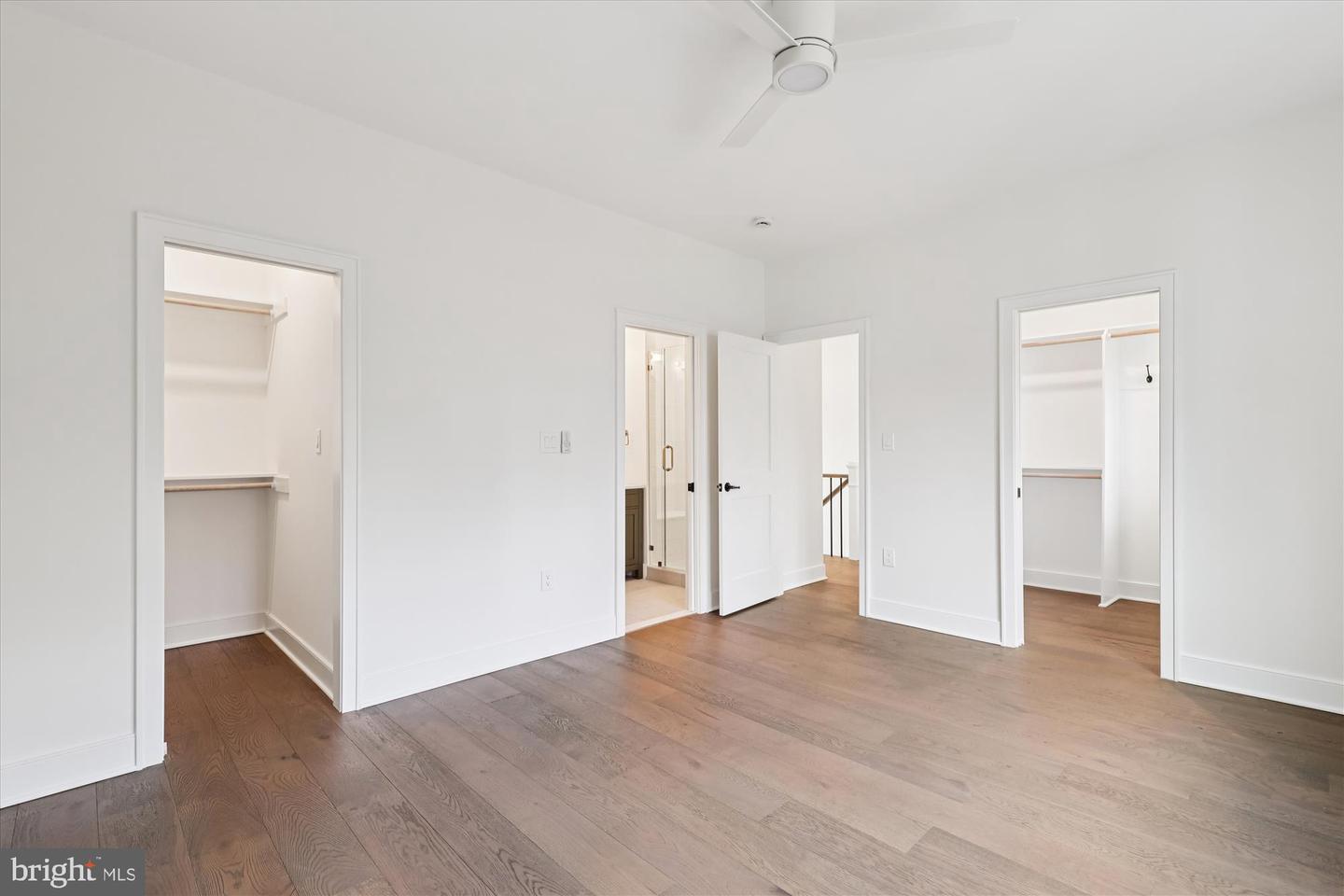 5041 25TH ST S, ARLINGTON, Virginia 22206, 4 Bedrooms Bedrooms, 7 Rooms Rooms,3 BathroomsBathrooms,Residential,For sale,5041 25TH ST S,VAAR2066502 MLS # VAAR2066502