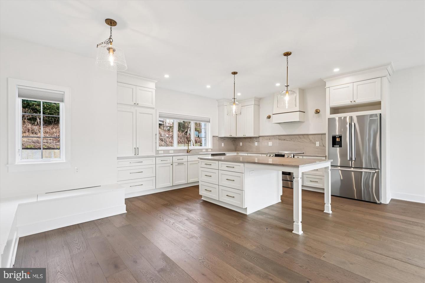 5041 25TH ST S, ARLINGTON, Virginia 22206, 4 Bedrooms Bedrooms, 7 Rooms Rooms,3 BathroomsBathrooms,Residential,For sale,5041 25TH ST S,VAAR2066502 MLS # VAAR2066502