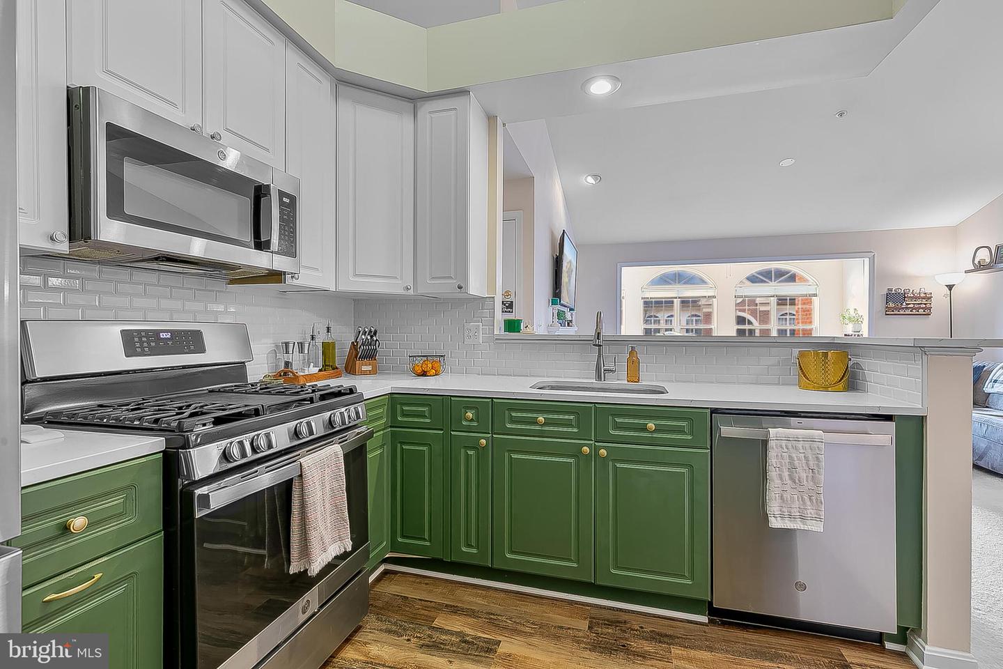 6612 NETTIES LN #26L, ALEXANDRIA, Virginia 22315, 2 Bedrooms Bedrooms, ,2 BathroomsBathrooms,Residential,For sale,6612 NETTIES LN #26L,VAFX2281480 MLS # VAFX2281480