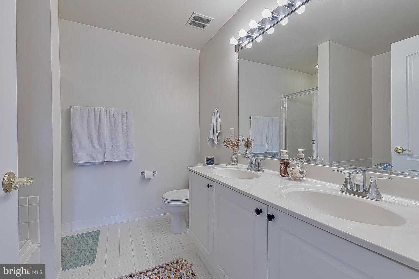 6612 NETTIES LN #26L, ALEXANDRIA, Virginia 22315, 2 Bedrooms Bedrooms, ,2 BathroomsBathrooms,Residential,For sale,6612 NETTIES LN #26L,VAFX2281480 MLS # VAFX2281480