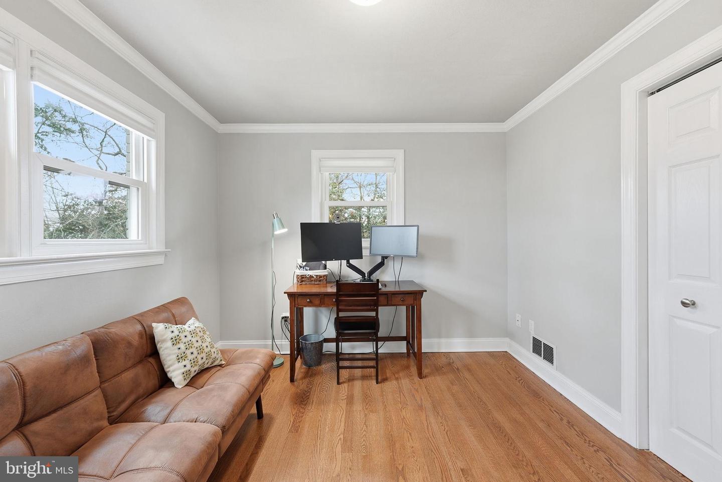 6803 DERRELL CT, ALEXANDRIA, Virginia 22307, 3 Bedrooms Bedrooms, 13 Rooms Rooms,2 BathroomsBathrooms,Residential,For sale,6803 DERRELL CT,VAFX2282060 MLS # VAFX2282060