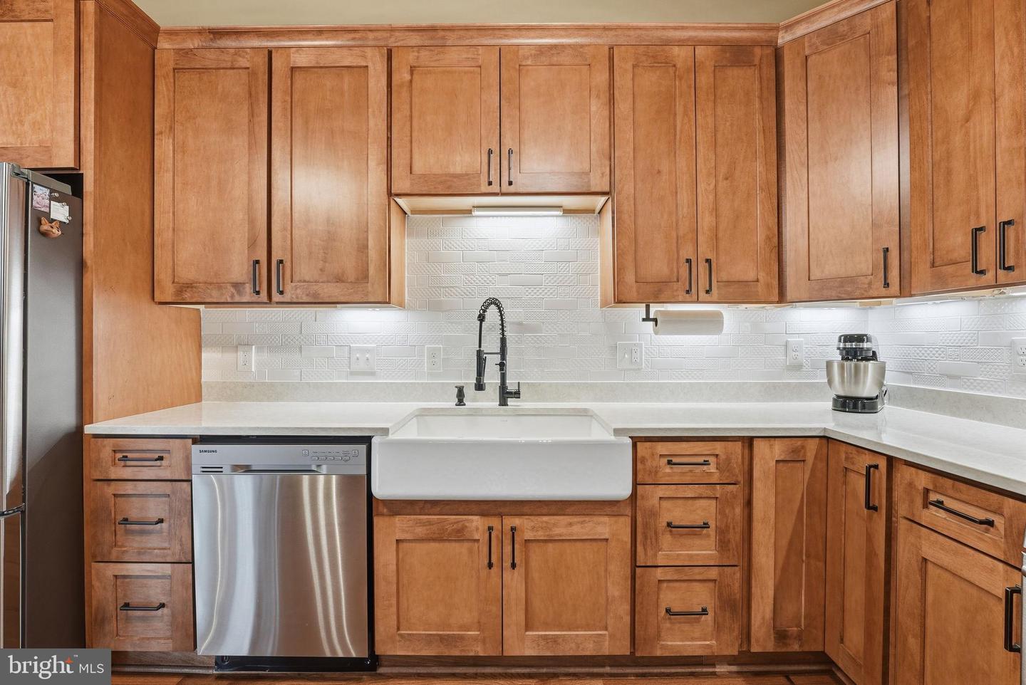 6803 DERRELL CT, ALEXANDRIA, Virginia 22307, 3 Bedrooms Bedrooms, 13 Rooms Rooms,2 BathroomsBathrooms,Residential,For sale,6803 DERRELL CT,VAFX2282060 MLS # VAFX2282060