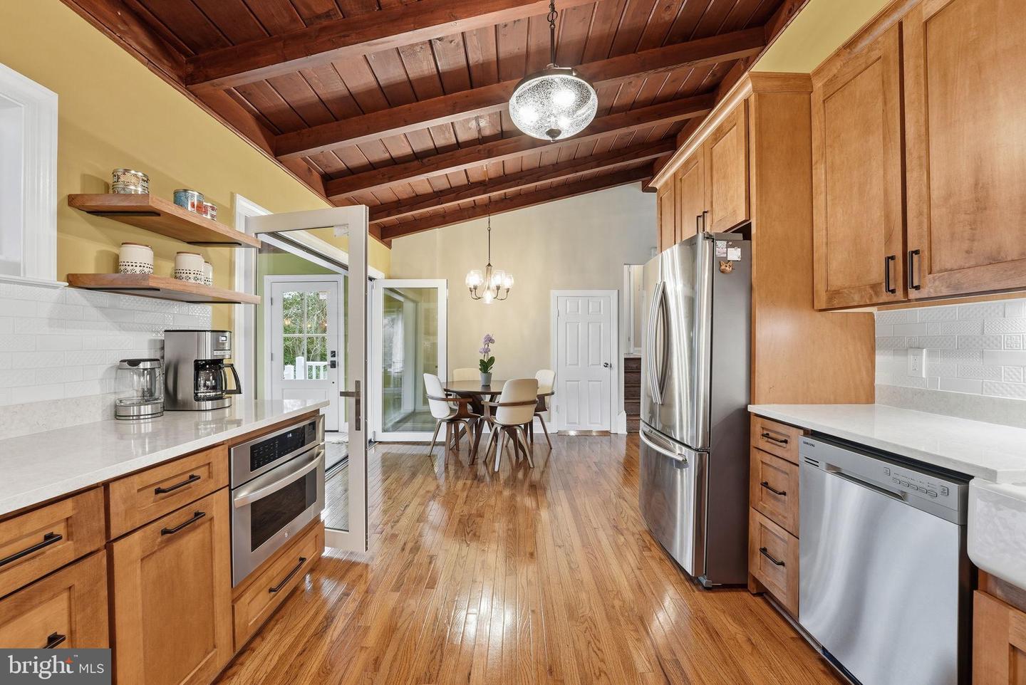 6803 DERRELL CT, ALEXANDRIA, Virginia 22307, 3 Bedrooms Bedrooms, 13 Rooms Rooms,2 BathroomsBathrooms,Residential,For sale,6803 DERRELL CT,VAFX2282060 MLS # VAFX2282060