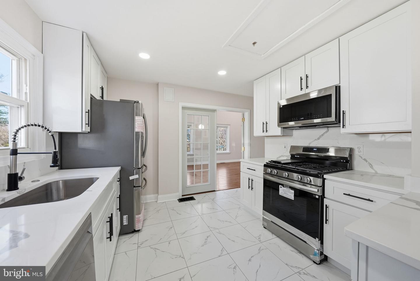 6436 MAPLEWOOD DR, FALLS CHURCH, Virginia 22041, 4 Bedrooms Bedrooms, ,2 BathroomsBathrooms,Residential,For sale,6436 MAPLEWOOD DR,VAFX2282830 MLS # VAFX2282830