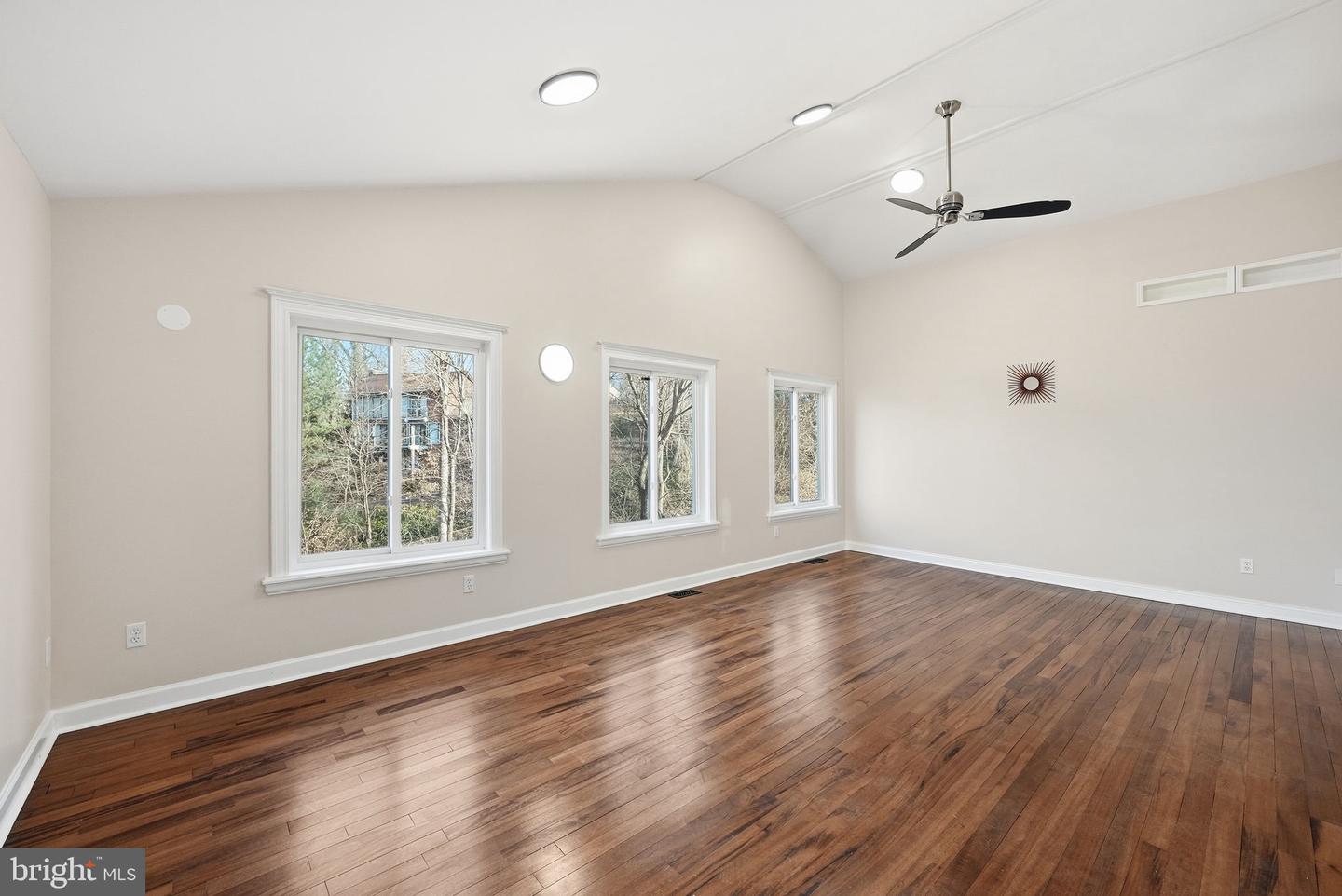 6436 MAPLEWOOD DR, FALLS CHURCH, Virginia 22041, 4 Bedrooms Bedrooms, ,2 BathroomsBathrooms,Residential,For sale,6436 MAPLEWOOD DR,VAFX2282830 MLS # VAFX2282830