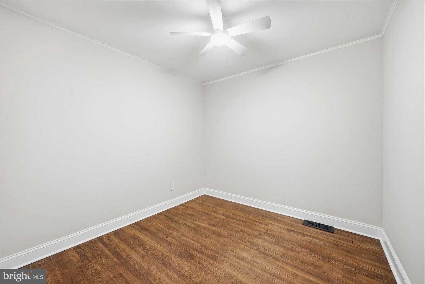 6436 MAPLEWOOD DR, FALLS CHURCH, Virginia 22041, 4 Bedrooms Bedrooms, ,2 BathroomsBathrooms,Residential,For sale,6436 MAPLEWOOD DR,VAFX2282830 MLS # VAFX2282830