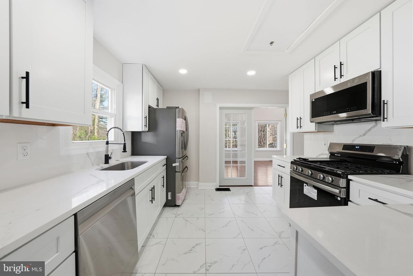 6436 MAPLEWOOD DR, FALLS CHURCH, Virginia 22041, 4 Bedrooms Bedrooms, ,2 BathroomsBathrooms,Residential,For sale,6436 MAPLEWOOD DR,VAFX2282830 MLS # VAFX2282830