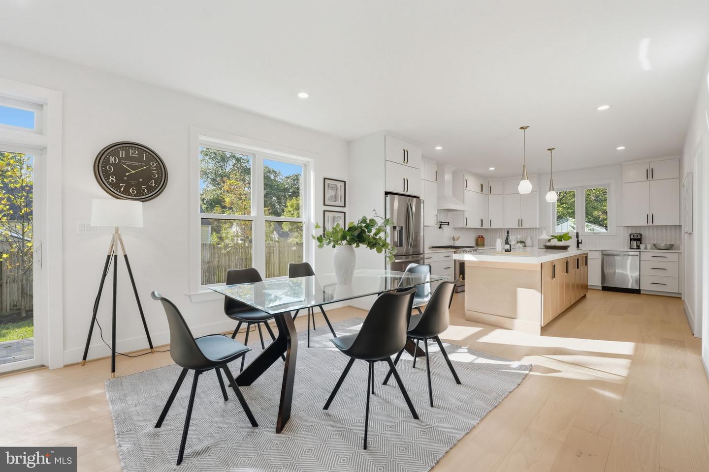 3218 BLUNDELL RD, FALLS CHURCH, Virginia 22042, 6 Bedrooms Bedrooms, ,5 BathroomsBathrooms,Residential,For sale,3218 BLUNDELL RD,VAFX2282982 MLS # VAFX2282982