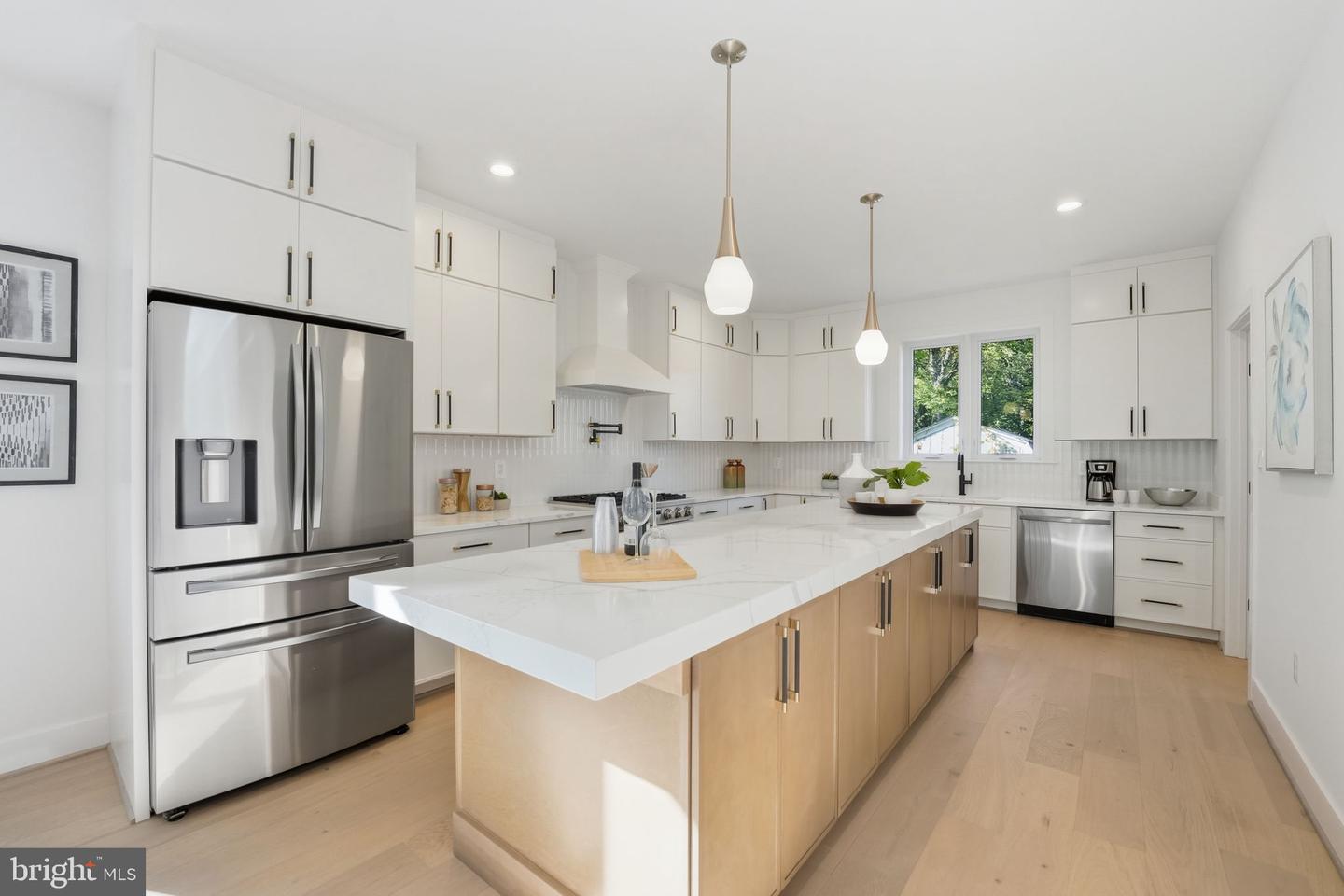 3218 BLUNDELL RD, FALLS CHURCH, Virginia 22042, 6 Bedrooms Bedrooms, ,5 BathroomsBathrooms,Residential,For sale,3218 BLUNDELL RD,VAFX2282982 MLS # VAFX2282982