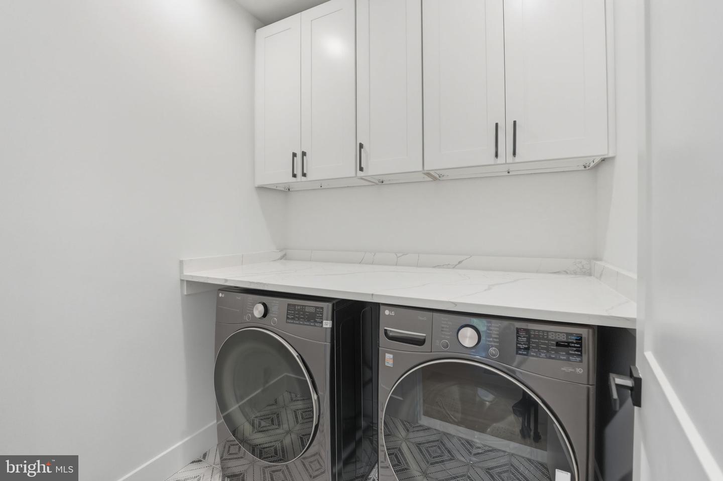 3218 BLUNDELL RD, FALLS CHURCH, Virginia 22042, 6 Bedrooms Bedrooms, ,5 BathroomsBathrooms,Residential,For sale,3218 BLUNDELL RD,VAFX2282982 MLS # VAFX2282982