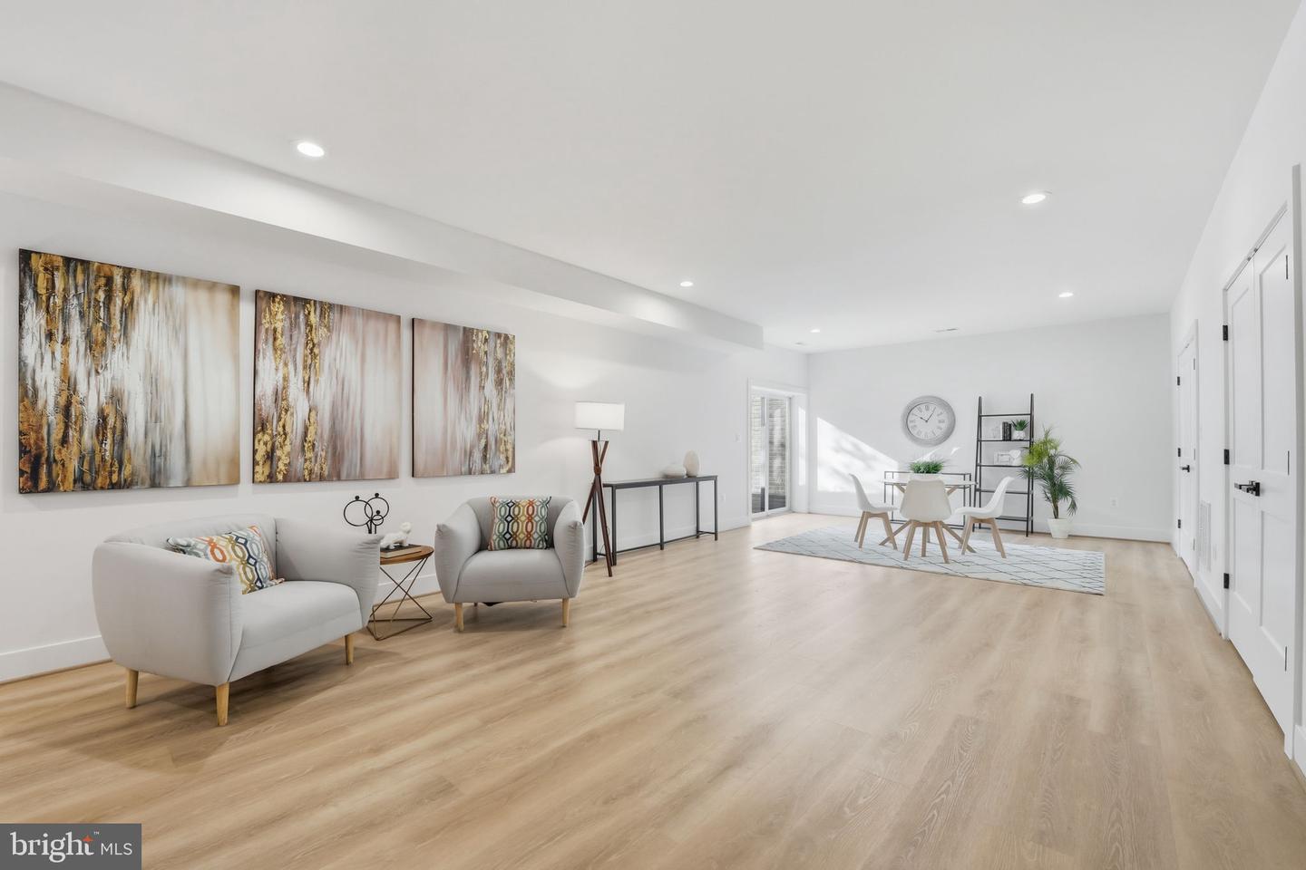 3218 BLUNDELL RD, FALLS CHURCH, Virginia 22042, 6 Bedrooms Bedrooms, ,5 BathroomsBathrooms,Residential,For sale,3218 BLUNDELL RD,VAFX2282982 MLS # VAFX2282982