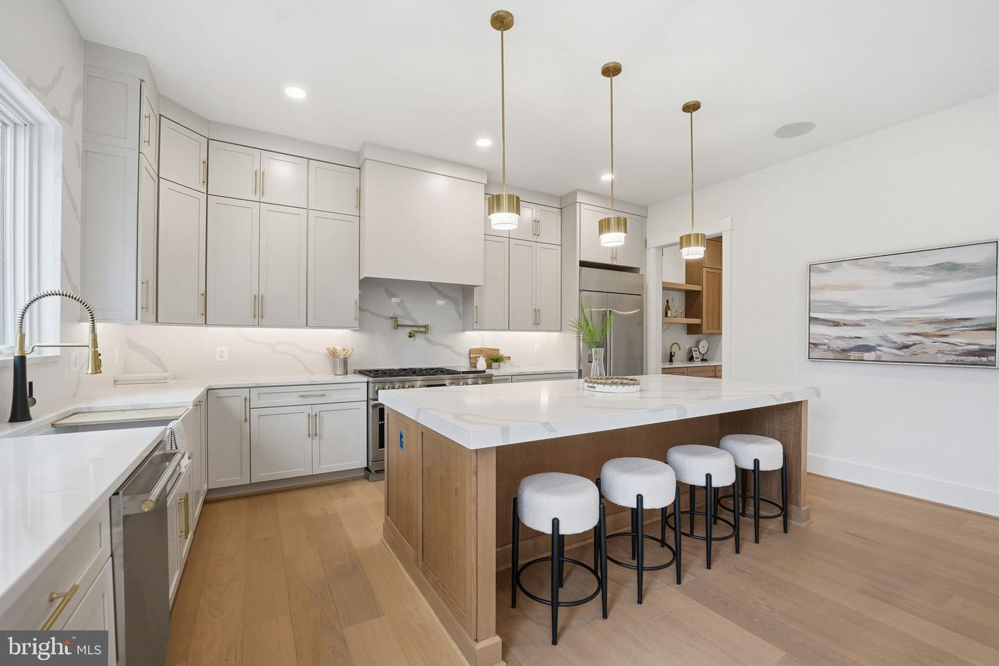 7228 ALLAN AVE, FALLS CHURCH, Virginia 22046, 6 Bedrooms Bedrooms, ,6 BathroomsBathrooms,Residential,For sale,7228 ALLAN AVE,VAFX2282986 MLS # VAFX2282986