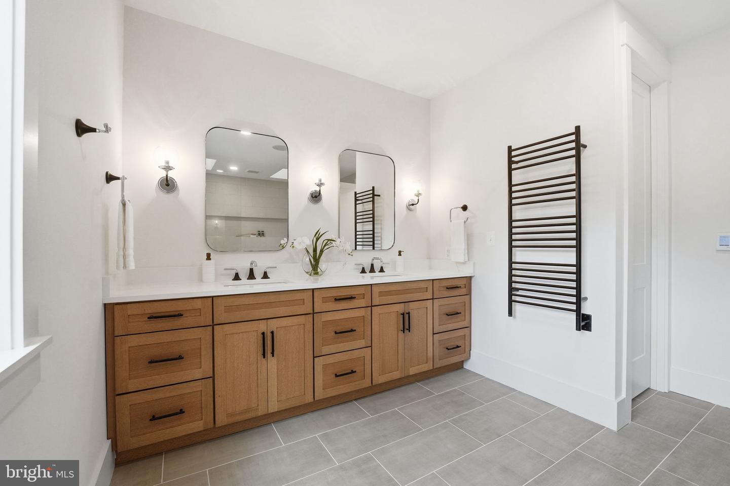 7228 ALLAN AVE, FALLS CHURCH, Virginia 22046, 6 Bedrooms Bedrooms, ,6 BathroomsBathrooms,Residential,For sale,7228 ALLAN AVE,VAFX2282986 MLS # VAFX2282986