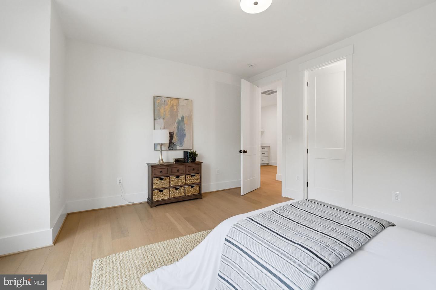 7228 ALLAN AVE, FALLS CHURCH, Virginia 22046, 6 Bedrooms Bedrooms, ,6 BathroomsBathrooms,Residential,For sale,7228 ALLAN AVE,VAFX2282986 MLS # VAFX2282986