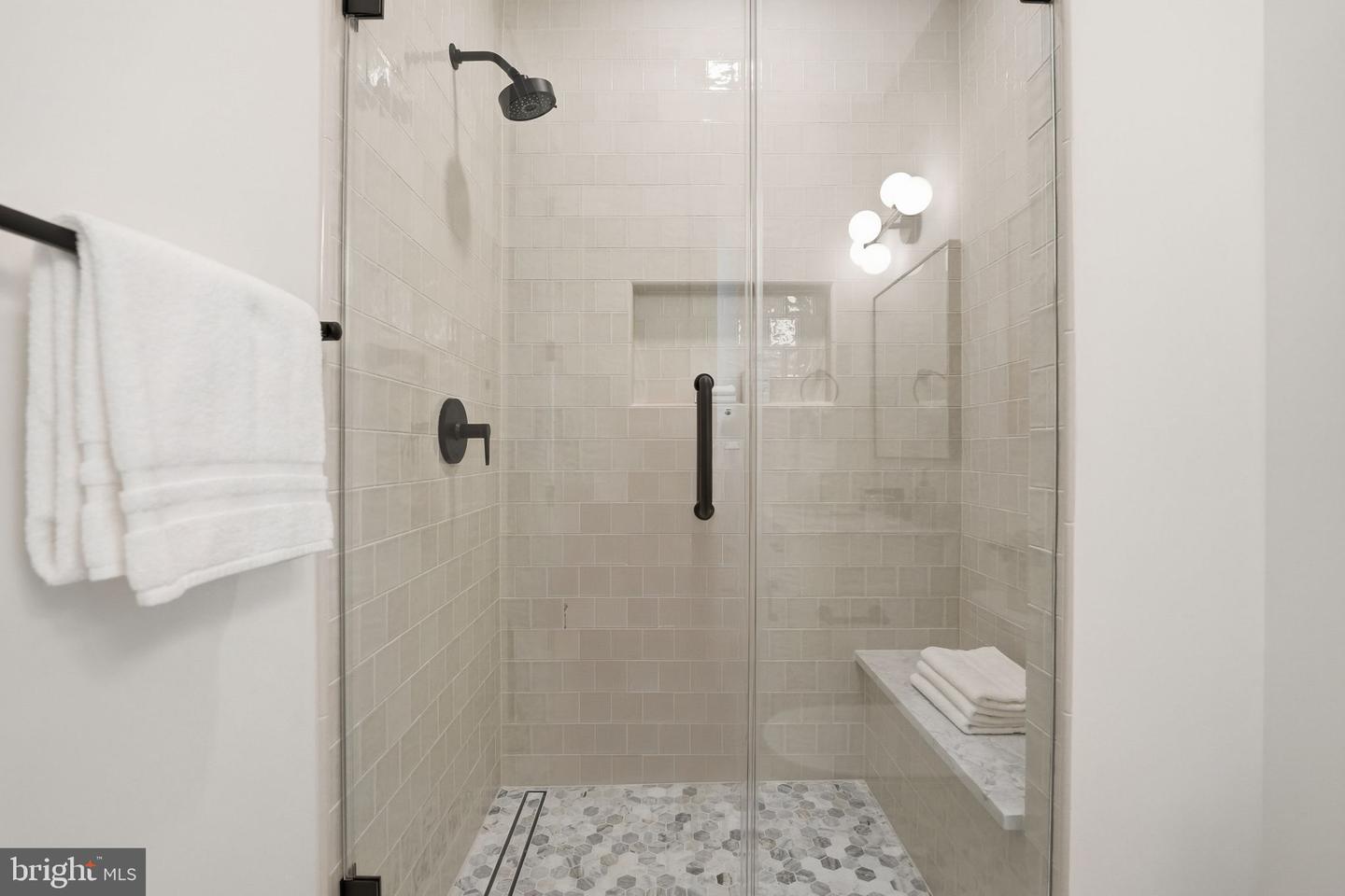 7228 ALLAN AVE, FALLS CHURCH, Virginia 22046, 6 Bedrooms Bedrooms, ,6 BathroomsBathrooms,Residential,For sale,7228 ALLAN AVE,VAFX2282986 MLS # VAFX2282986