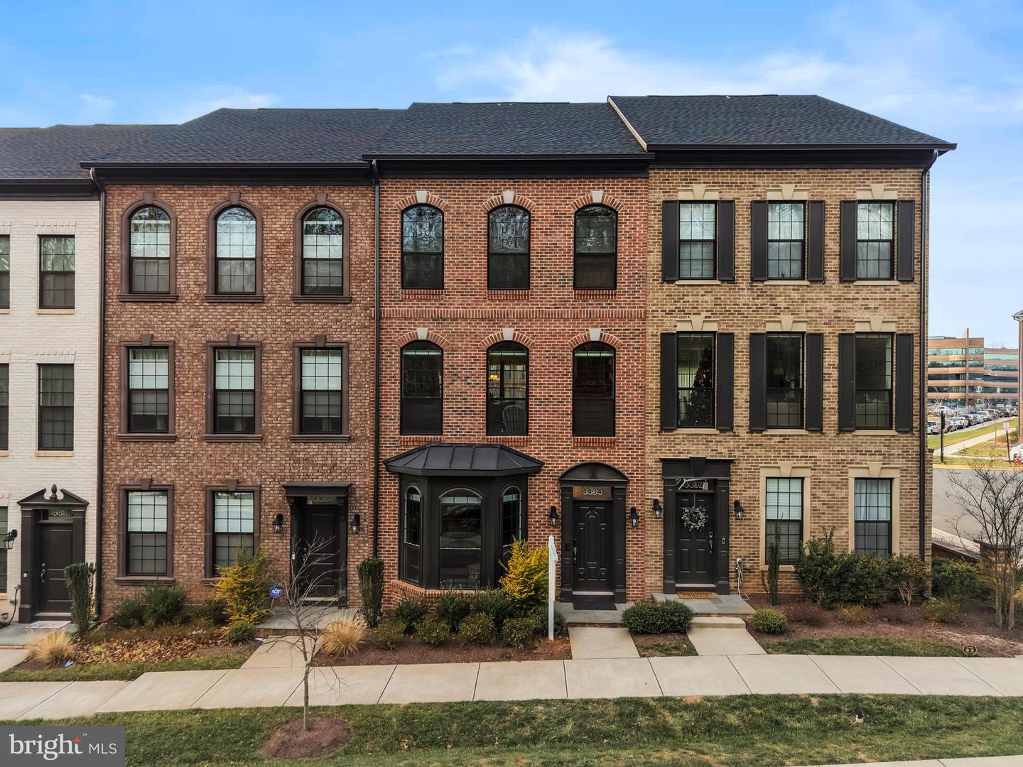 4434 FAIR LAKES CT, FAIRFAX, Virginia 22033, 4 Bedrooms Bedrooms, ,3 BathroomsBathrooms,Residential,For sale,4434 FAIR LAKES CT,VAFX2283118 MLS # VAFX2283118