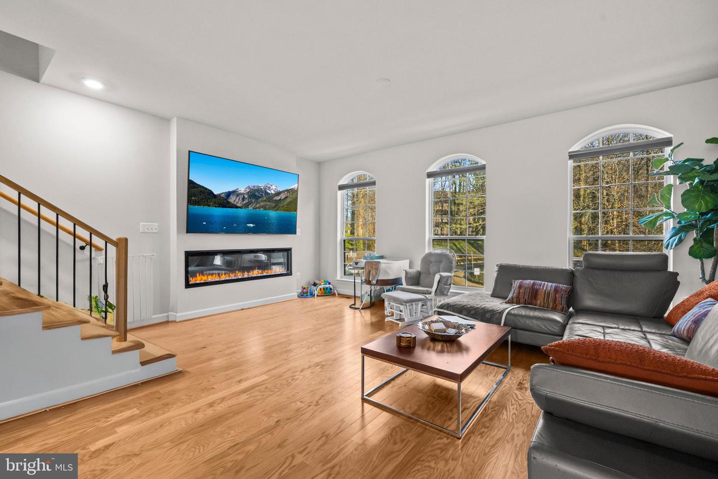 4434 FAIR LAKES CT, FAIRFAX, Virginia 22033, 4 Bedrooms Bedrooms, ,3 BathroomsBathrooms,Residential,For sale,4434 FAIR LAKES CT,VAFX2283118 MLS # VAFX2283118