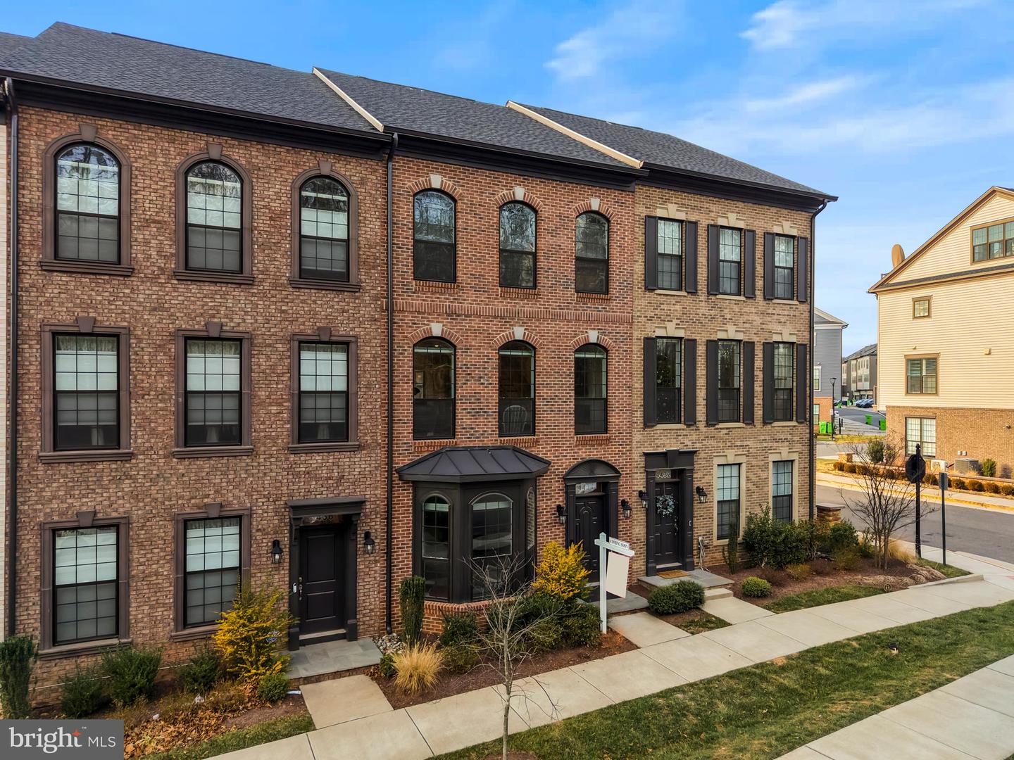 4434 FAIR LAKES CT, FAIRFAX, Virginia 22033, 4 Bedrooms Bedrooms, ,3 BathroomsBathrooms,Residential,For sale,4434 FAIR LAKES CT,VAFX2283118 MLS # VAFX2283118