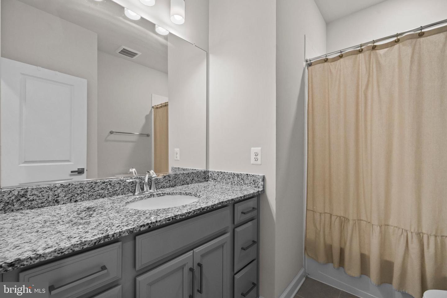 4434 FAIR LAKES CT, FAIRFAX, Virginia 22033, 4 Bedrooms Bedrooms, ,3 BathroomsBathrooms,Residential,For sale,4434 FAIR LAKES CT,VAFX2283118 MLS # VAFX2283118