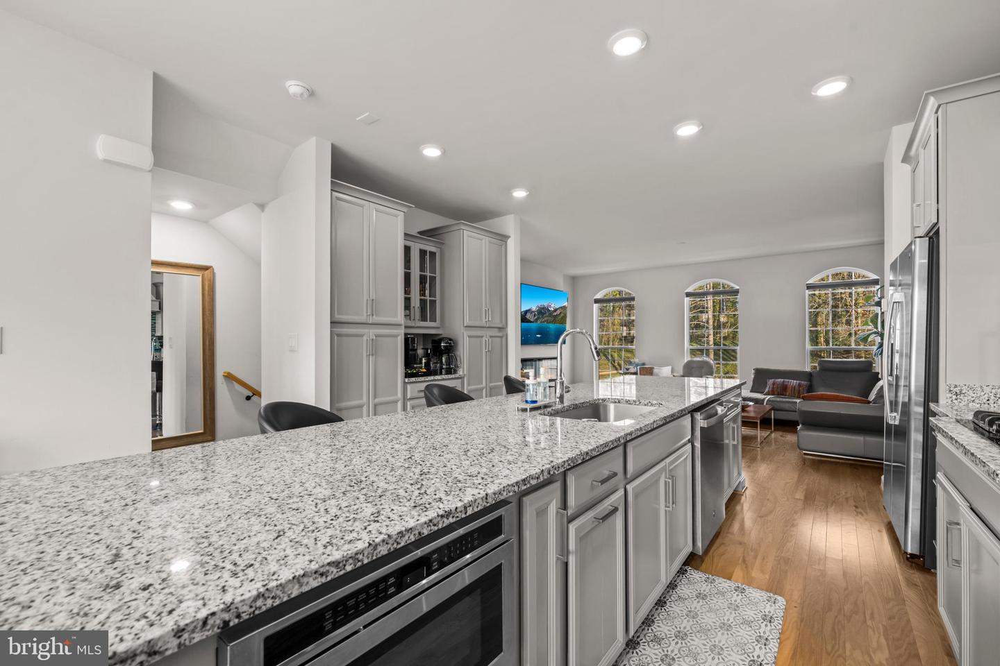 4434 FAIR LAKES CT, FAIRFAX, Virginia 22033, 4 Bedrooms Bedrooms, ,3 BathroomsBathrooms,Residential,For sale,4434 FAIR LAKES CT,VAFX2283118 MLS # VAFX2283118