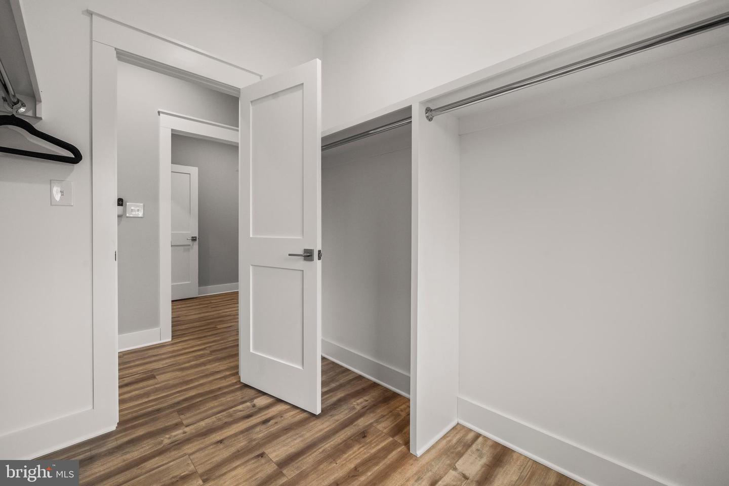 13537 HANGING ROCK LN, LOVETTSVILLE, Virginia 20180, 3 Bedrooms Bedrooms, 9 Rooms Rooms,2 BathroomsBathrooms,Residential,For sale,13537 HANGING ROCK LN,VALO2112918 MLS # VALO2112918