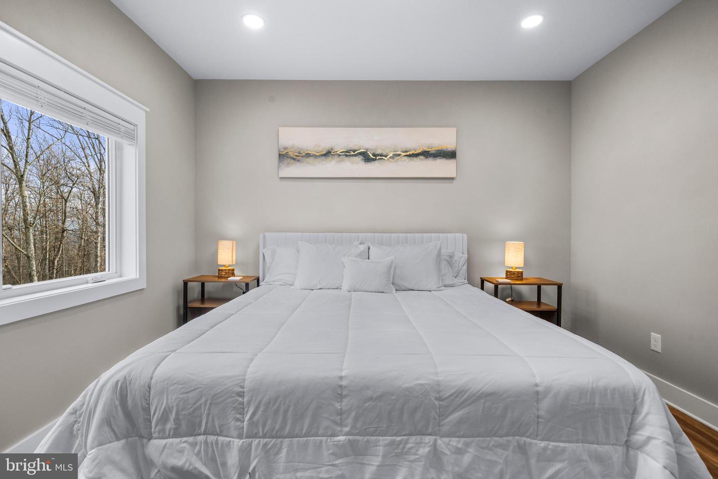 13537 HANGING ROCK LN, LOVETTSVILLE, Virginia 20180, 3 Bedrooms Bedrooms, 9 Rooms Rooms,2 BathroomsBathrooms,Residential,For sale,13537 HANGING ROCK LN,VALO2112918 MLS # VALO2112918