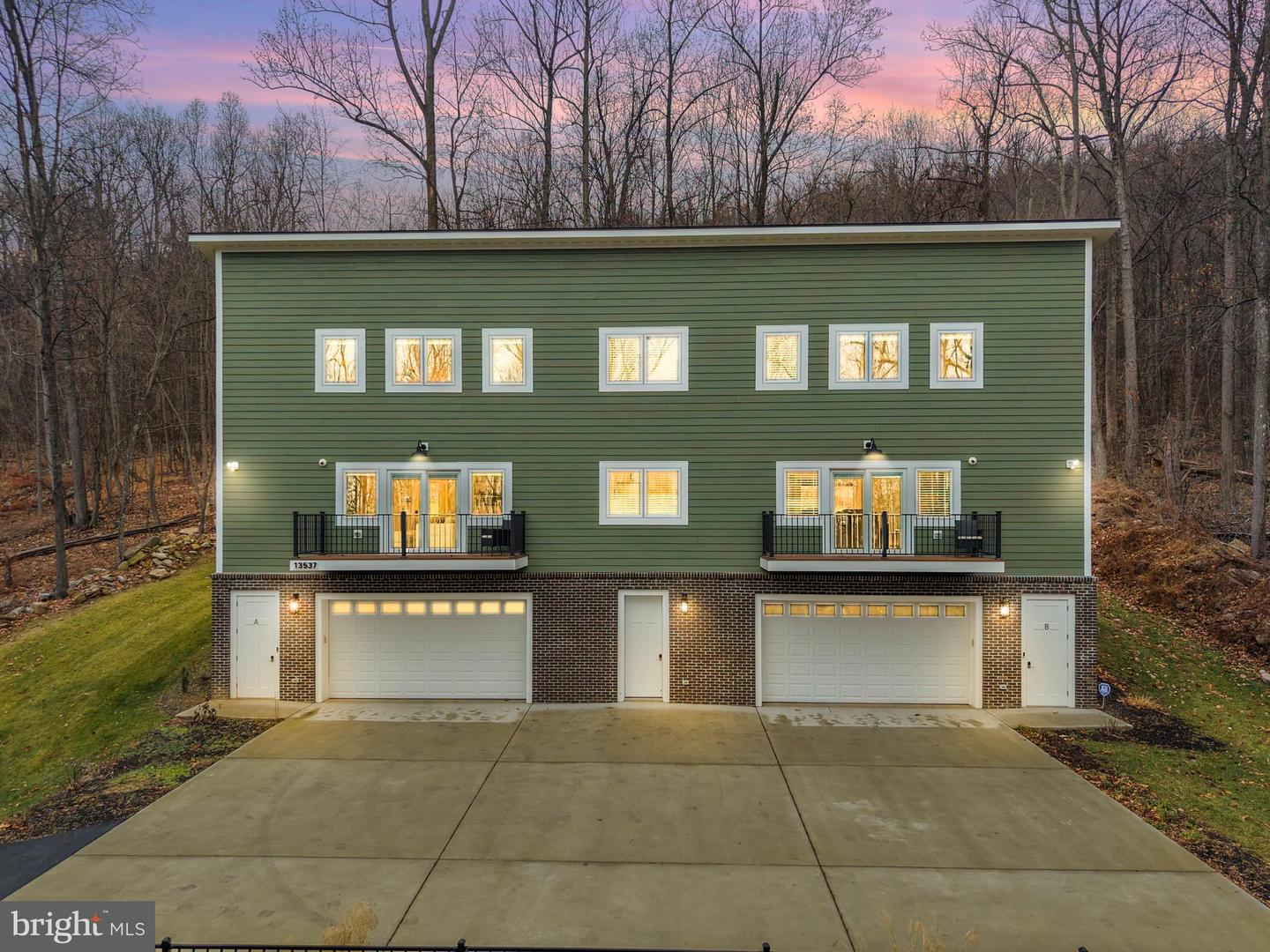 13537 HANGING ROCK LN, LOVETTSVILLE, Virginia 20180, 3 Bedrooms Bedrooms, 9 Rooms Rooms,2 BathroomsBathrooms,Residential,For sale,13537 HANGING ROCK LN,VALO2112918 MLS # VALO2112918