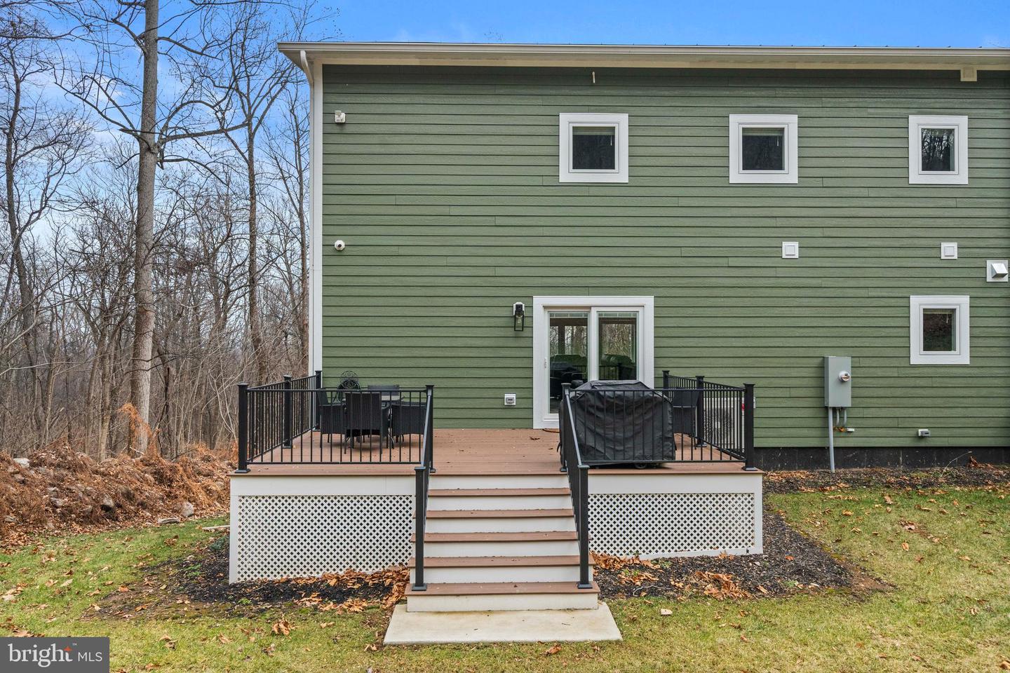 13537 HANGING ROCK LN, LOVETTSVILLE, Virginia 20180, 3 Bedrooms Bedrooms, 9 Rooms Rooms,2 BathroomsBathrooms,Residential,For sale,13537 HANGING ROCK LN,VALO2112918 MLS # VALO2112918