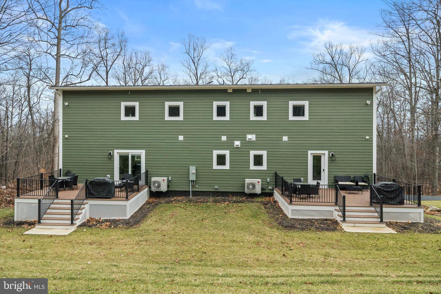 13537 HANGING ROCK LN, LOVETTSVILLE, Virginia 20180, 3 Bedrooms Bedrooms, 9 Rooms Rooms,2 BathroomsBathrooms,Residential,For sale,13537 HANGING ROCK LN,VALO2112918 MLS # VALO2112918