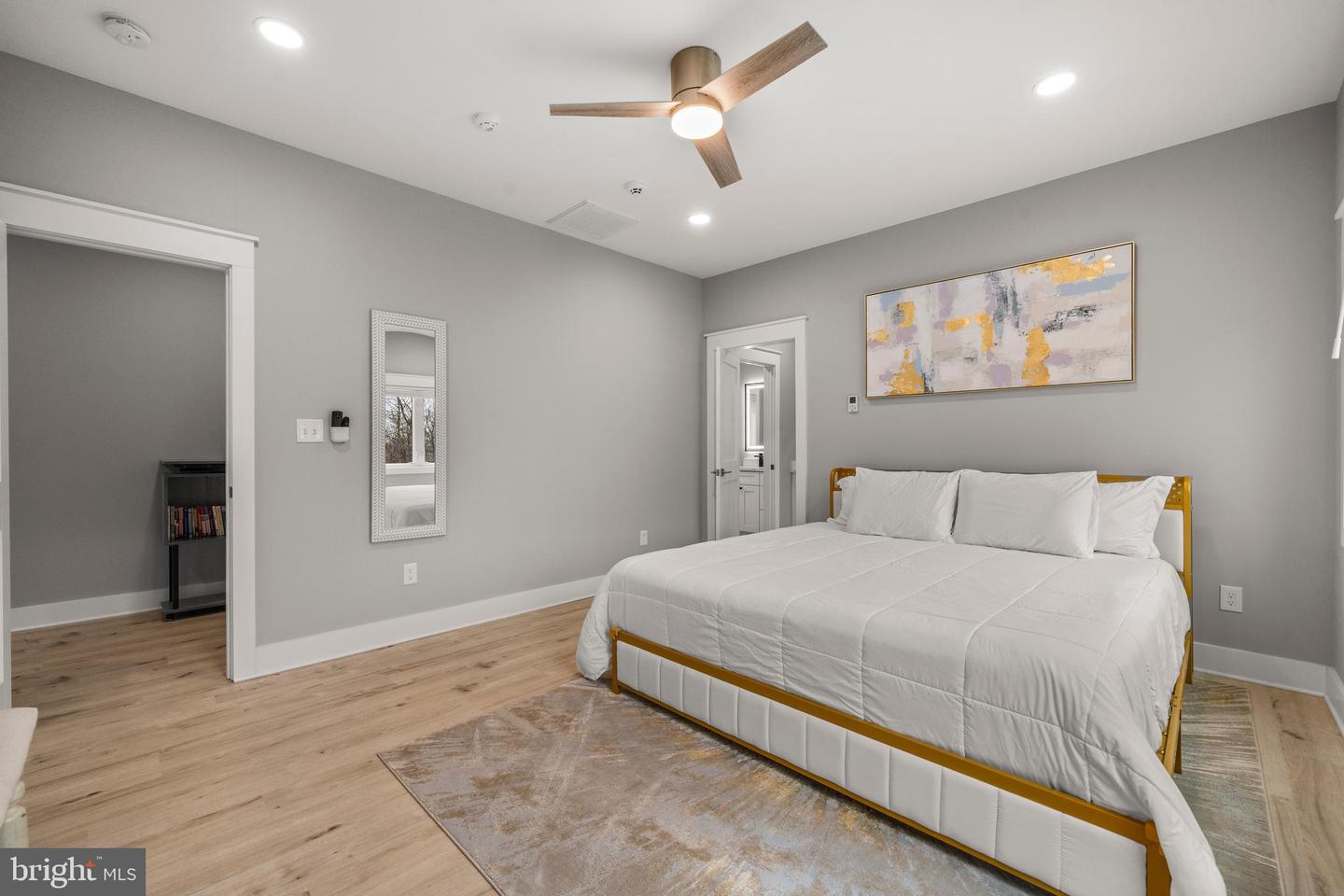 13537 HANGING ROCK LN, LOVETTSVILLE, Virginia 20180, 3 Bedrooms Bedrooms, 9 Rooms Rooms,2 BathroomsBathrooms,Residential,For sale,13537 HANGING ROCK LN,VALO2112918 MLS # VALO2112918