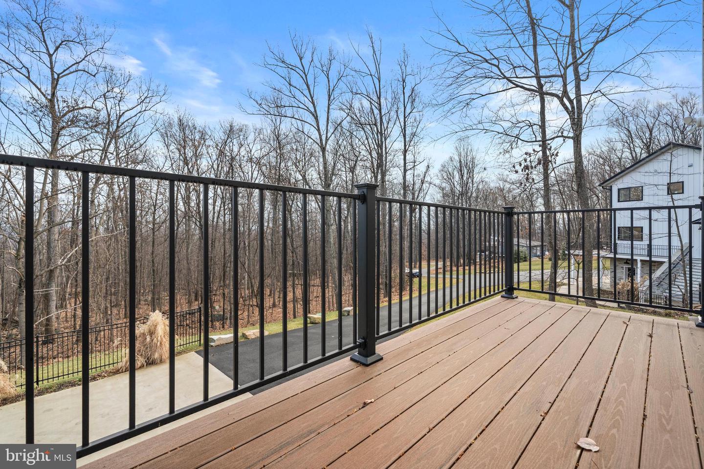 13537 HANGING ROCK LN, LOVETTSVILLE, Virginia 20180, 3 Bedrooms Bedrooms, 9 Rooms Rooms,2 BathroomsBathrooms,Residential,For sale,13537 HANGING ROCK LN,VALO2112918 MLS # VALO2112918