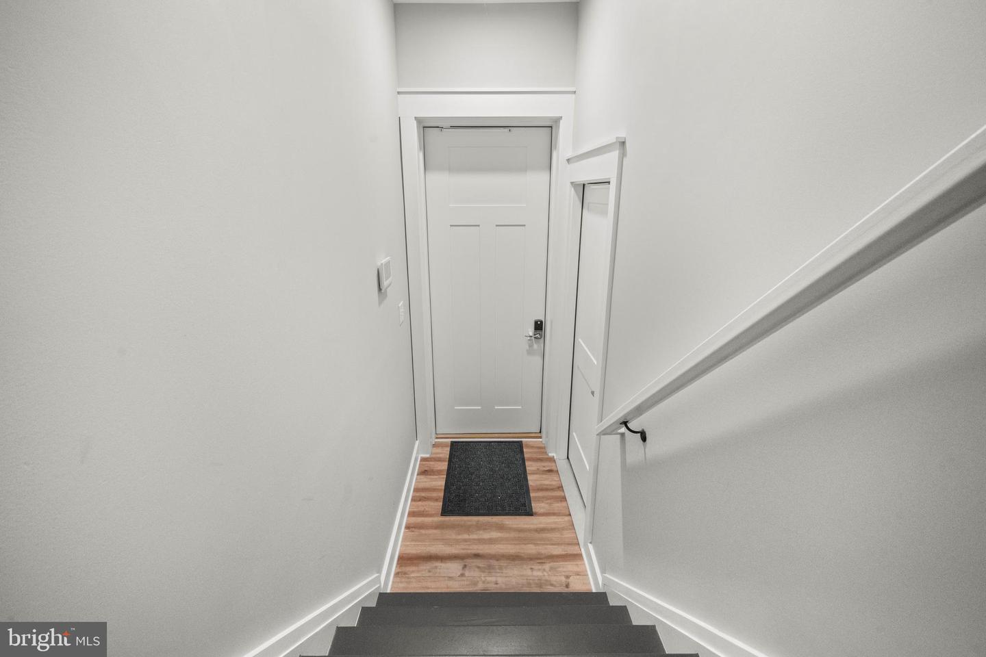 13537 HANGING ROCK LN, LOVETTSVILLE, Virginia 20180, 3 Bedrooms Bedrooms, 9 Rooms Rooms,2 BathroomsBathrooms,Residential,For sale,13537 HANGING ROCK LN,VALO2112918 MLS # VALO2112918