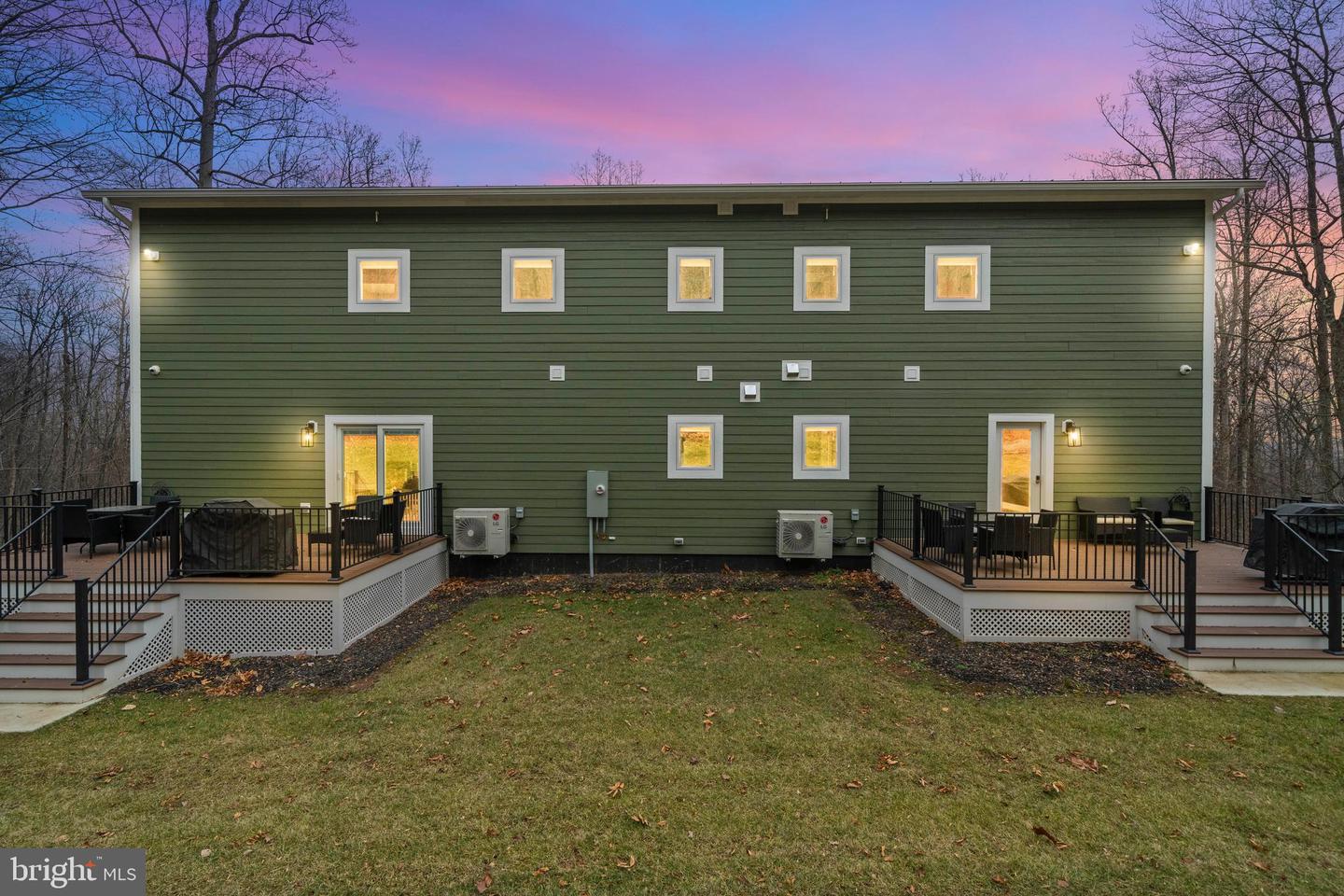 13537 HANGING ROCK LN, LOVETTSVILLE, Virginia 20180, 3 Bedrooms Bedrooms, 9 Rooms Rooms,2 BathroomsBathrooms,Residential,For sale,13537 HANGING ROCK LN,VALO2112918 MLS # VALO2112918