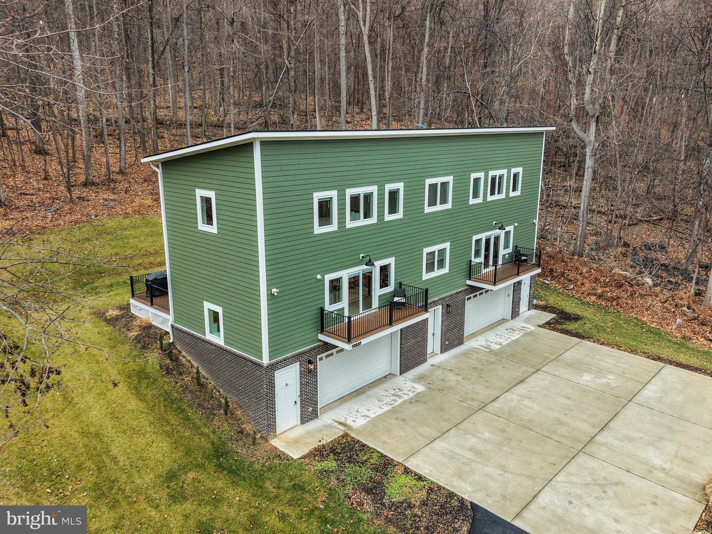 13537 HANGING ROCK LN, LOVETTSVILLE, Virginia 20180, 3 Bedrooms Bedrooms, 9 Rooms Rooms,2 BathroomsBathrooms,Residential,For sale,13537 HANGING ROCK LN,VALO2112918 MLS # VALO2112918