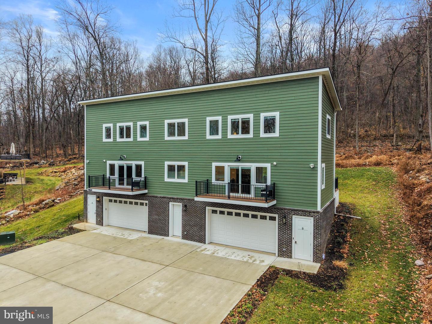 13537 HANGING ROCK LN, LOVETTSVILLE, Virginia 20180, 3 Bedrooms Bedrooms, 9 Rooms Rooms,2 BathroomsBathrooms,Residential,For sale,13537 HANGING ROCK LN,VALO2112918 MLS # VALO2112918