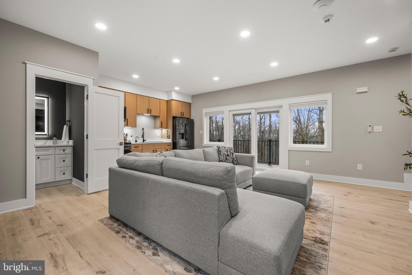 13537 HANGING ROCK LN, LOVETTSVILLE, Virginia 20180, 3 Bedrooms Bedrooms, 9 Rooms Rooms,2 BathroomsBathrooms,Residential,For sale,13537 HANGING ROCK LN,VALO2112918 MLS # VALO2112918